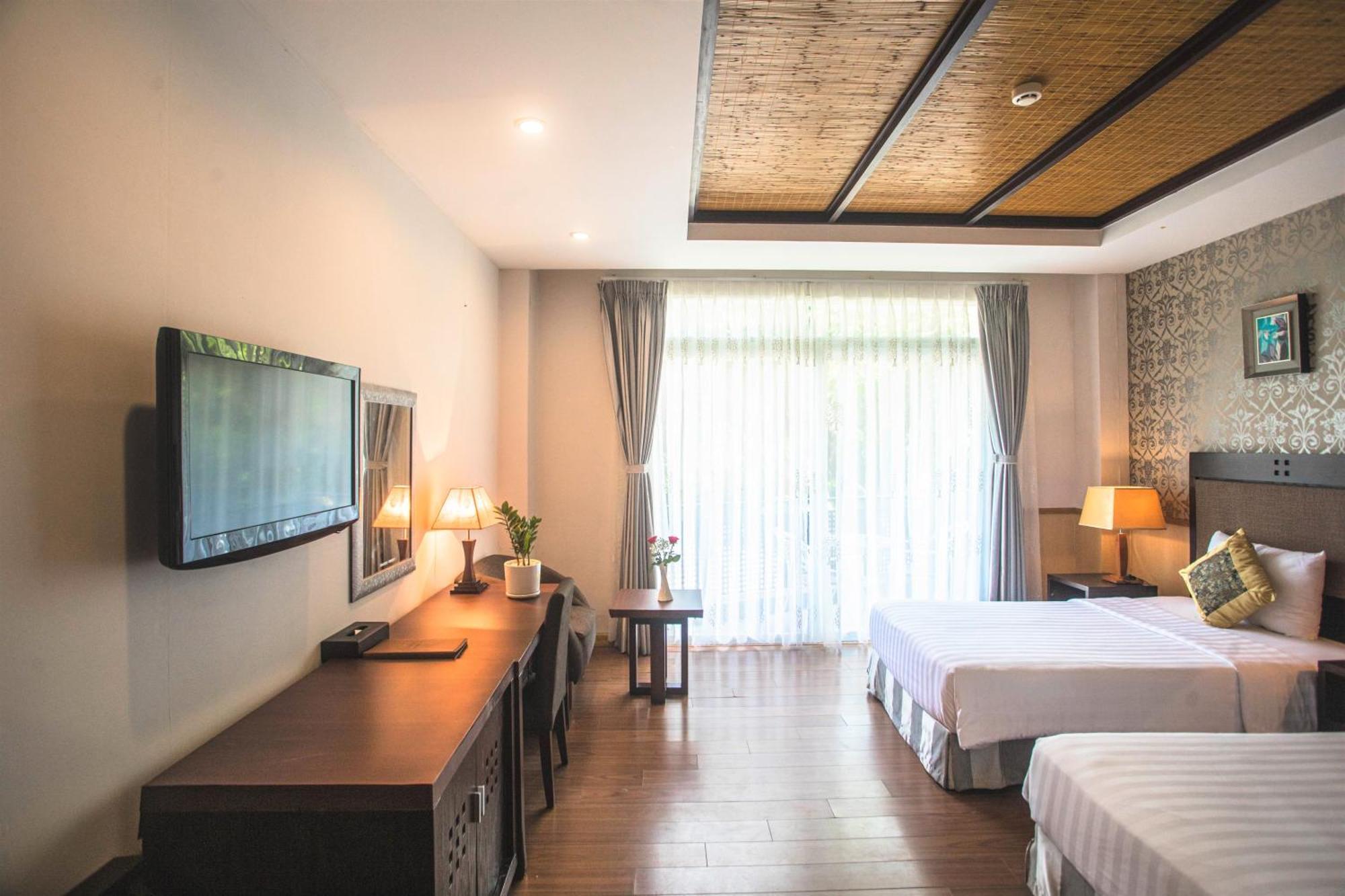 Seaside Resort 4*