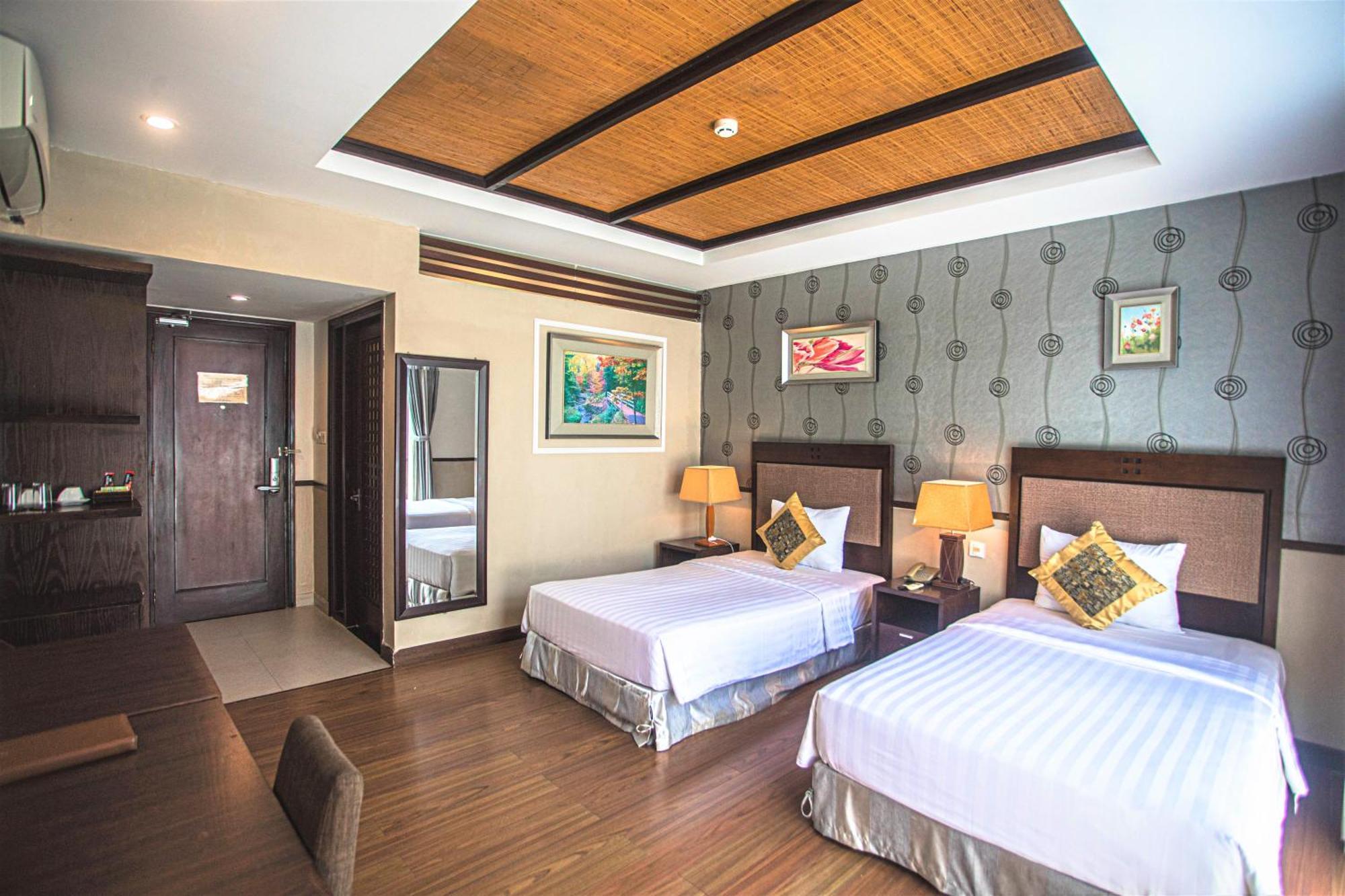 Seaside 4*
