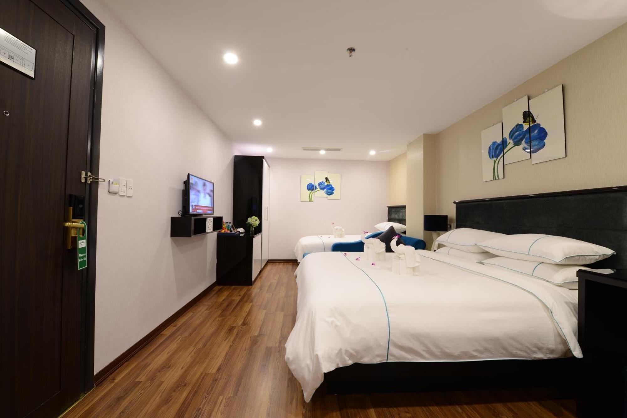 Emerald Waters Hotel