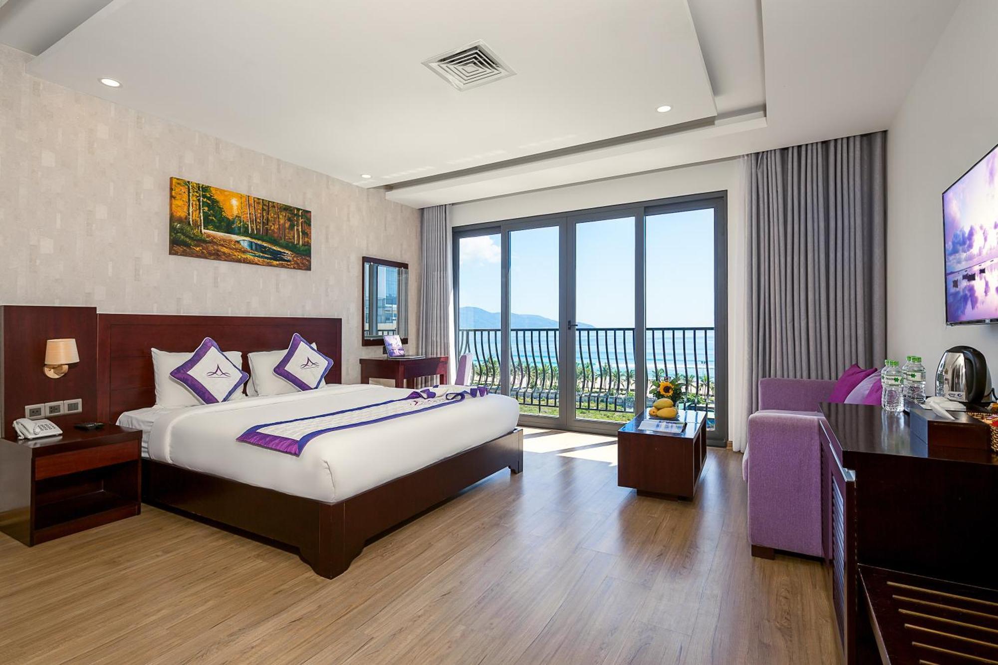 Alani Sea View 4*
