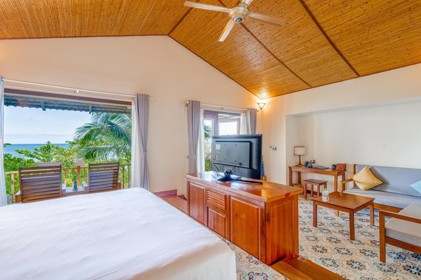 Camia & Resort 4*