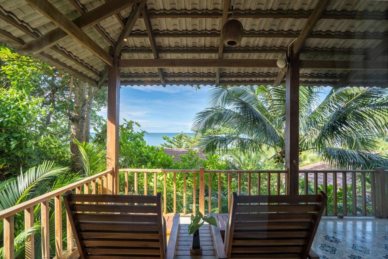Camia & Resort