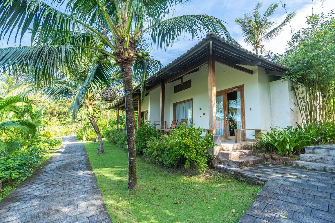 Camia & Phu Quoc
