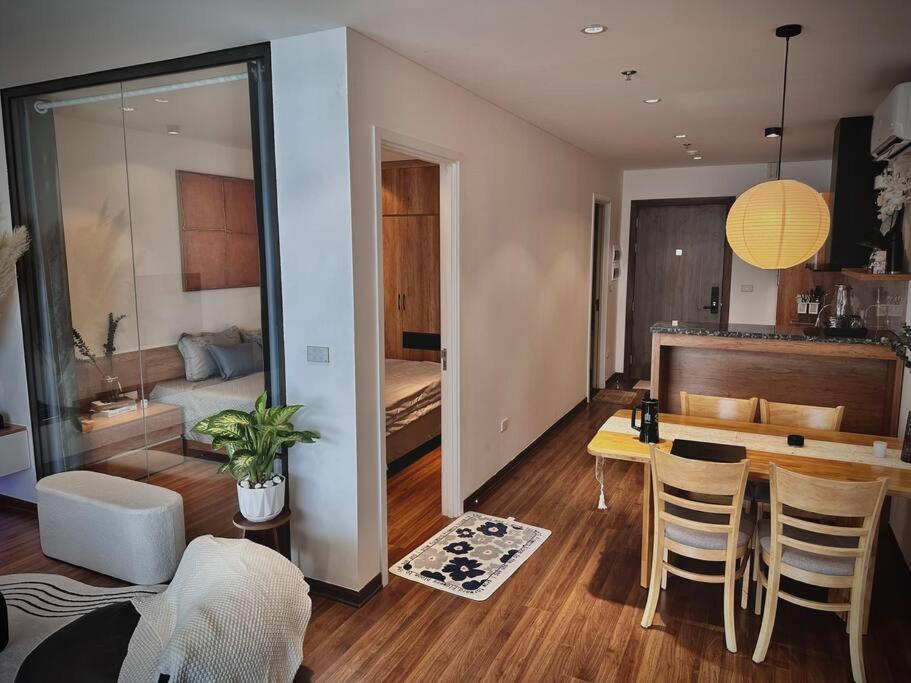 Apartment On 27th & 32nd Floor,ha Long Bay View & Bai Chay Bridge *