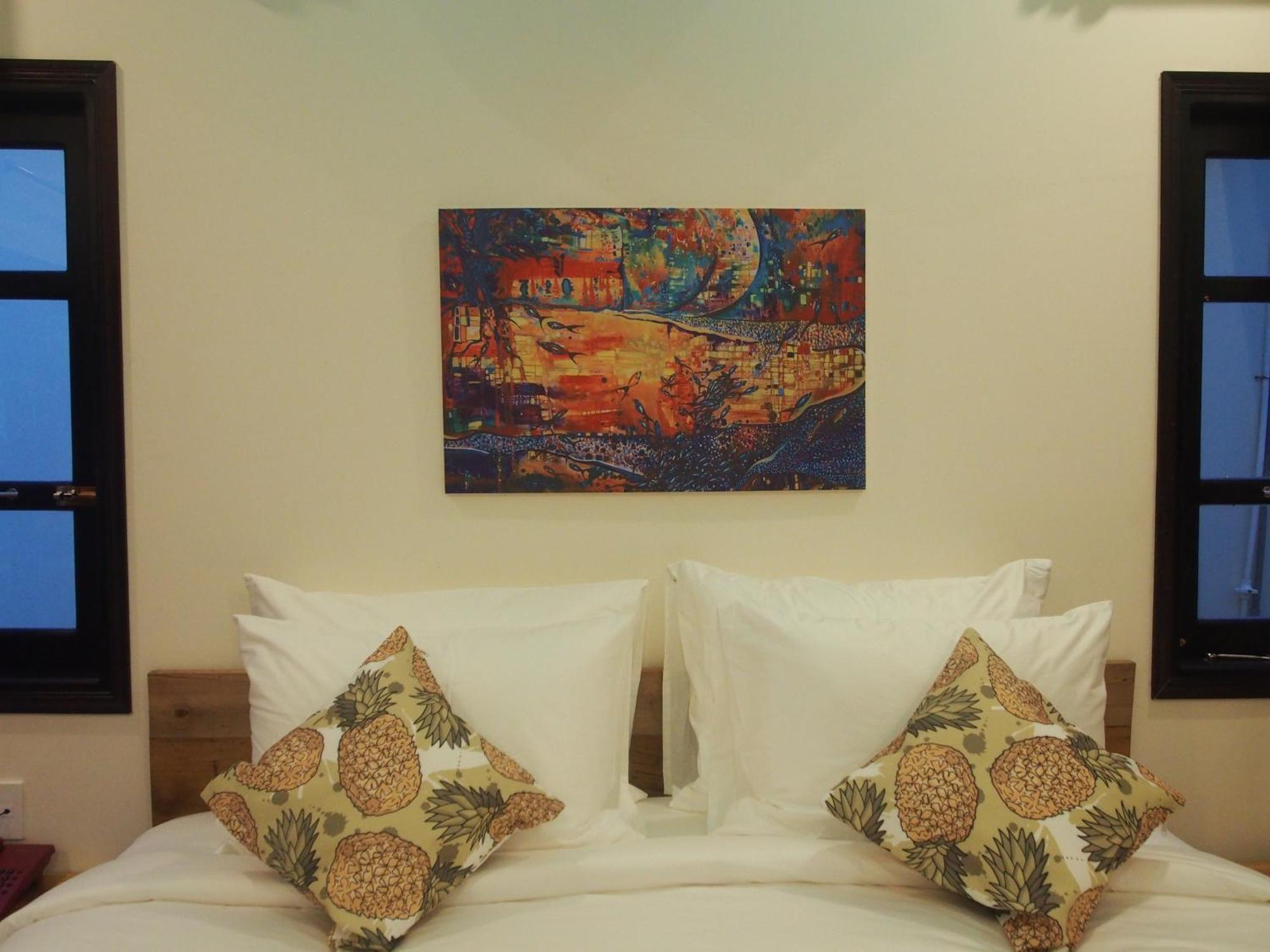 Hula Hula Beachfront Resort