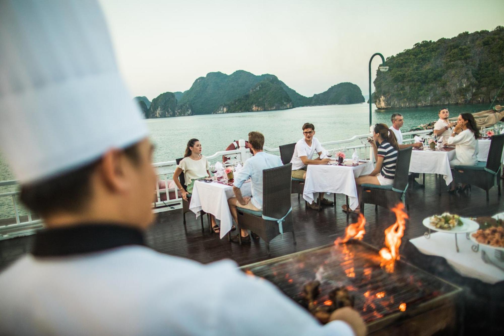 Bhaya Halong Cruises 5*