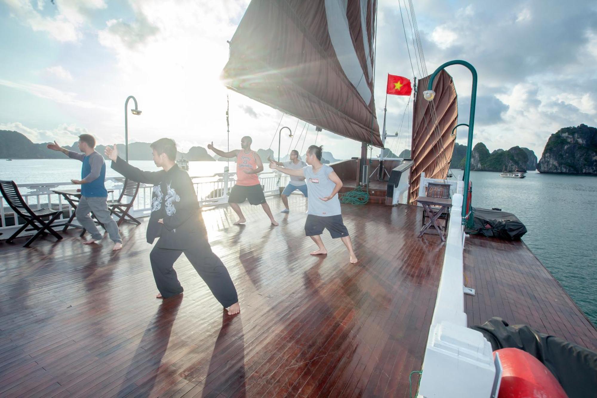 Bhaya Halong Cruises  5*