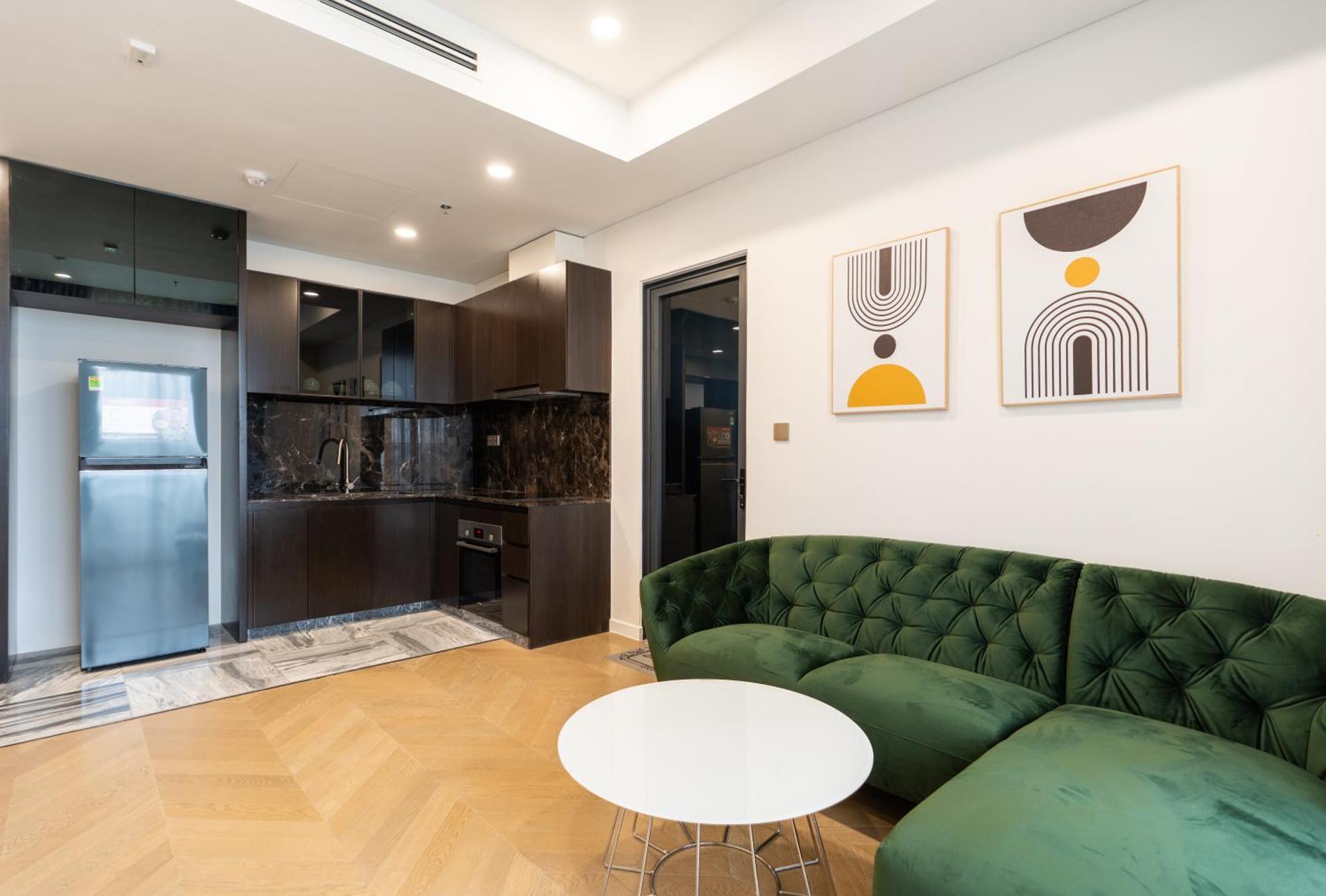 Nu In Lumiere Riverside - Distric 2