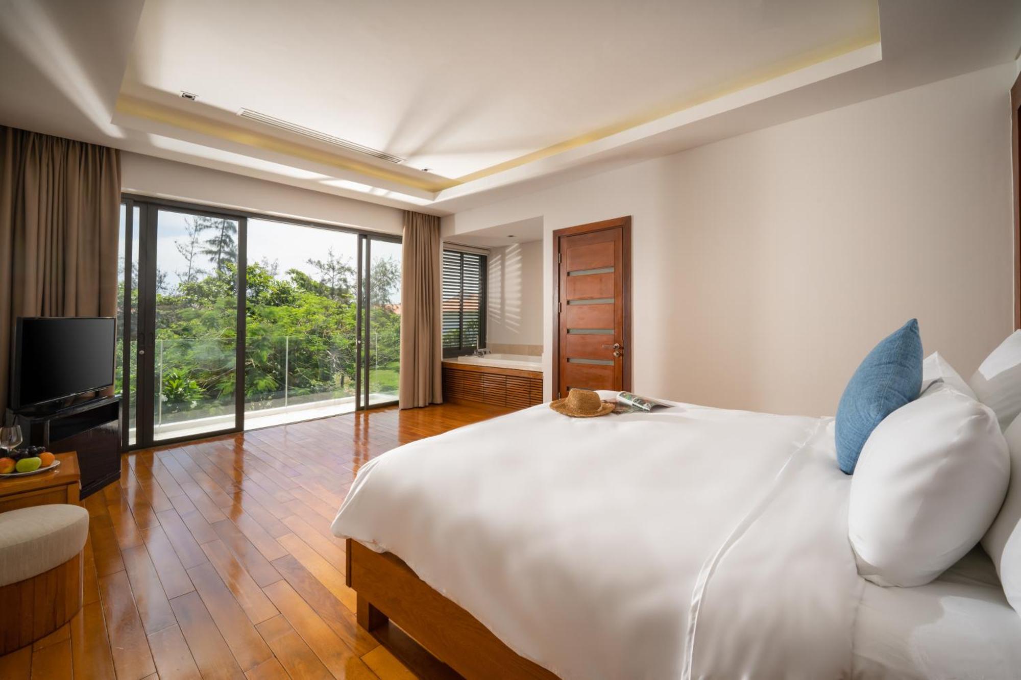 Resort The Ocean Da Nang