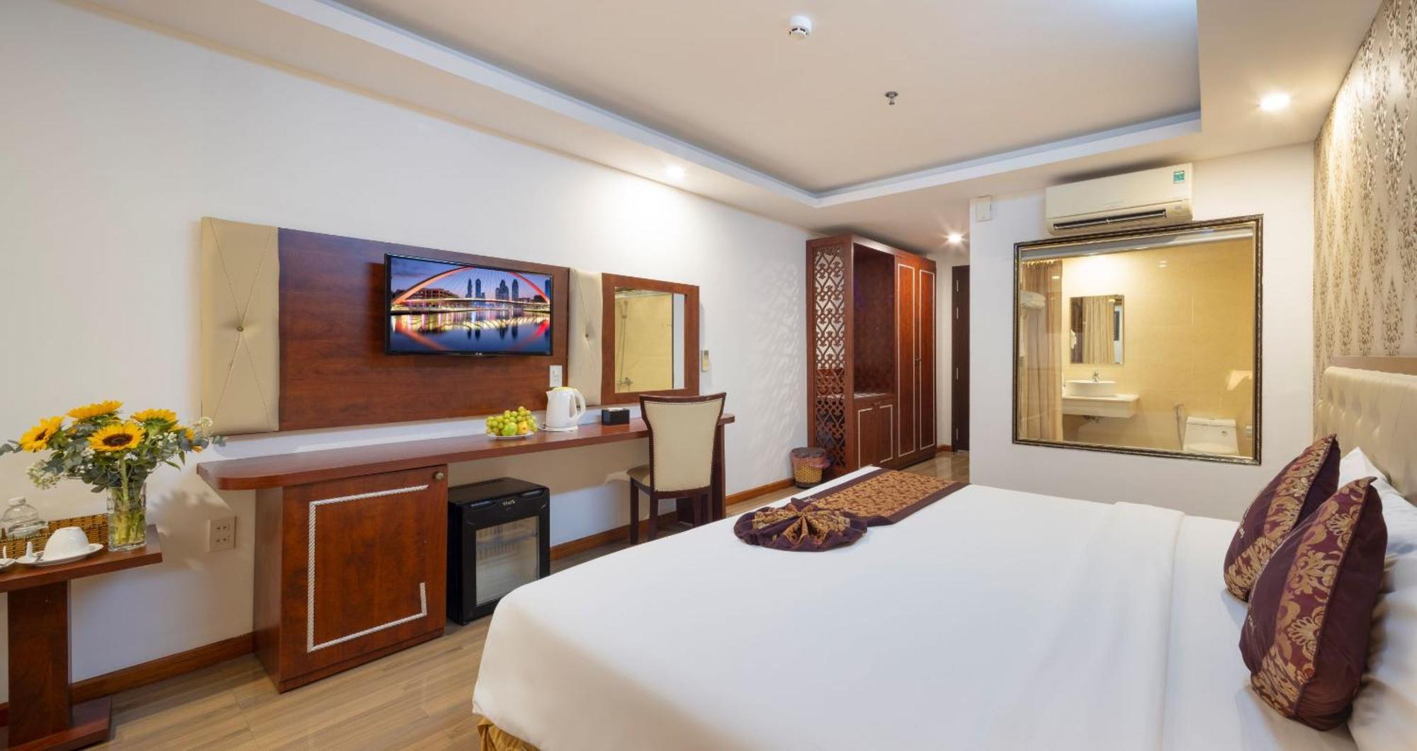 Hotel Paris Luxury & Nha Trang