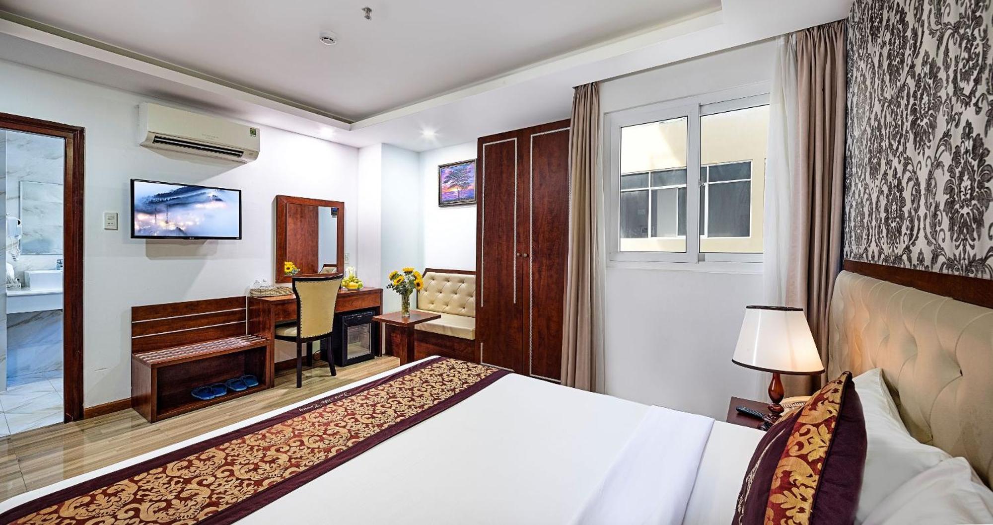 Paris Luxury & Nha Trang