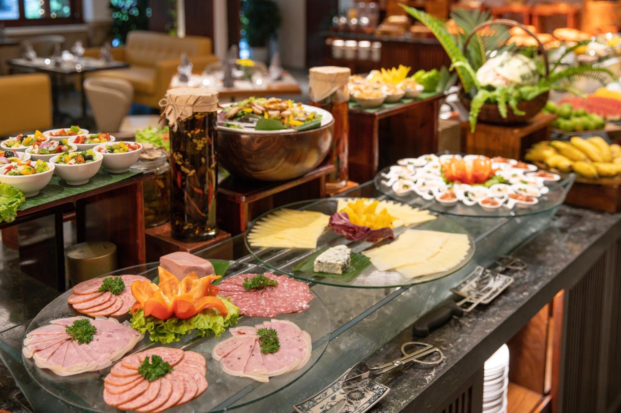 Silk Sense River Resort 5*