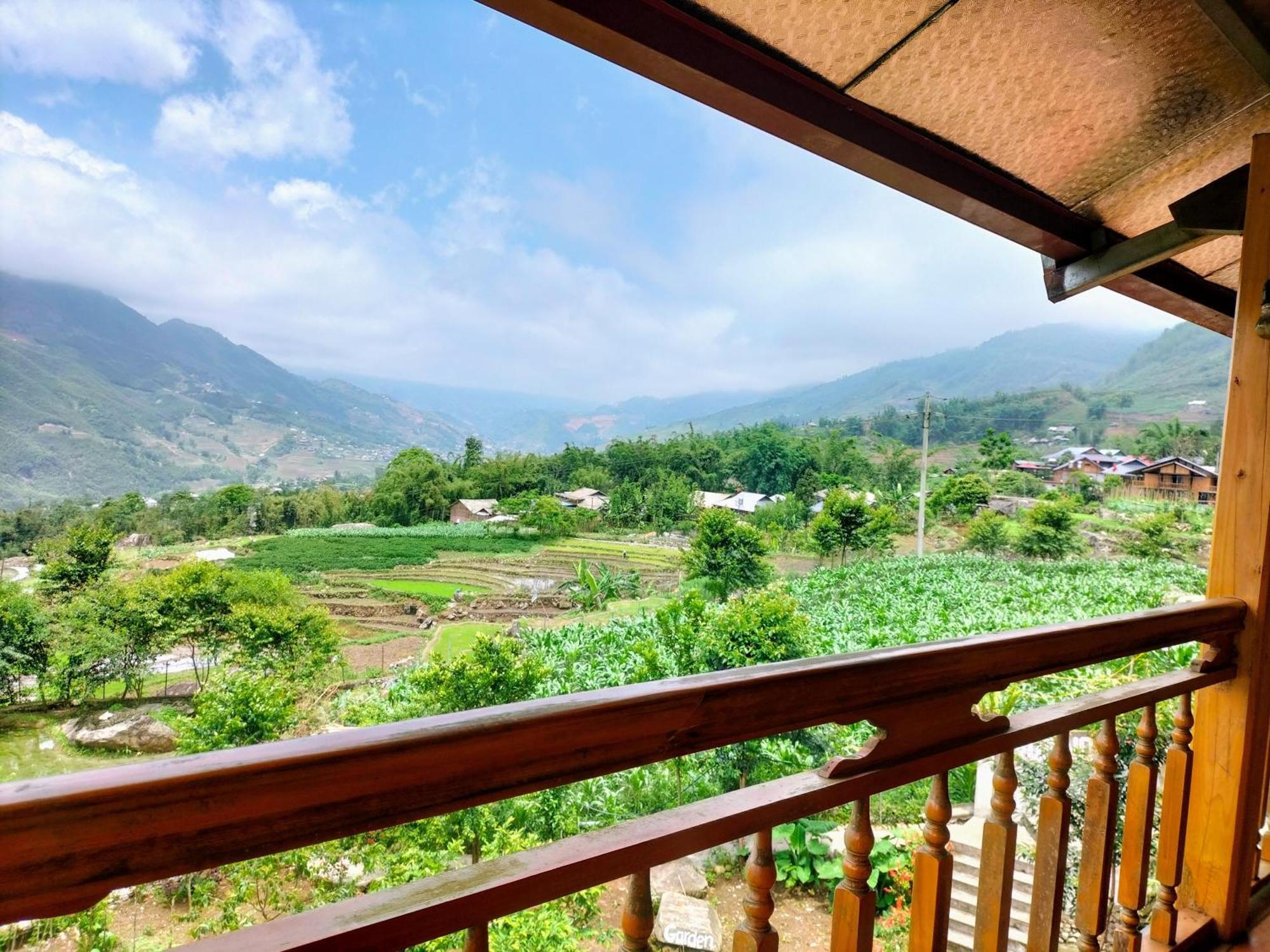 Muong Hoa Hmong *