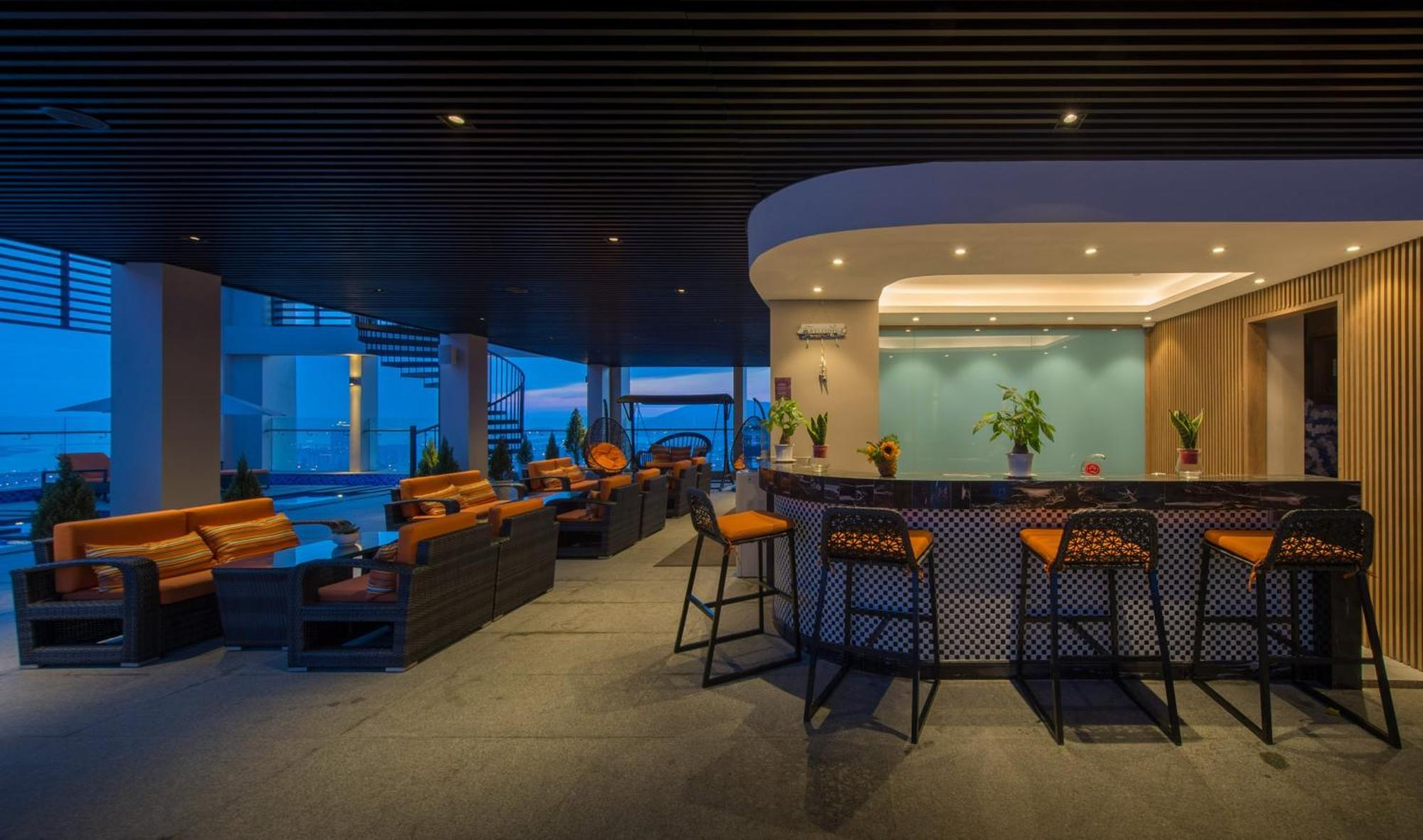 Luxurious Ocean View - My Khe Front - Hinata *