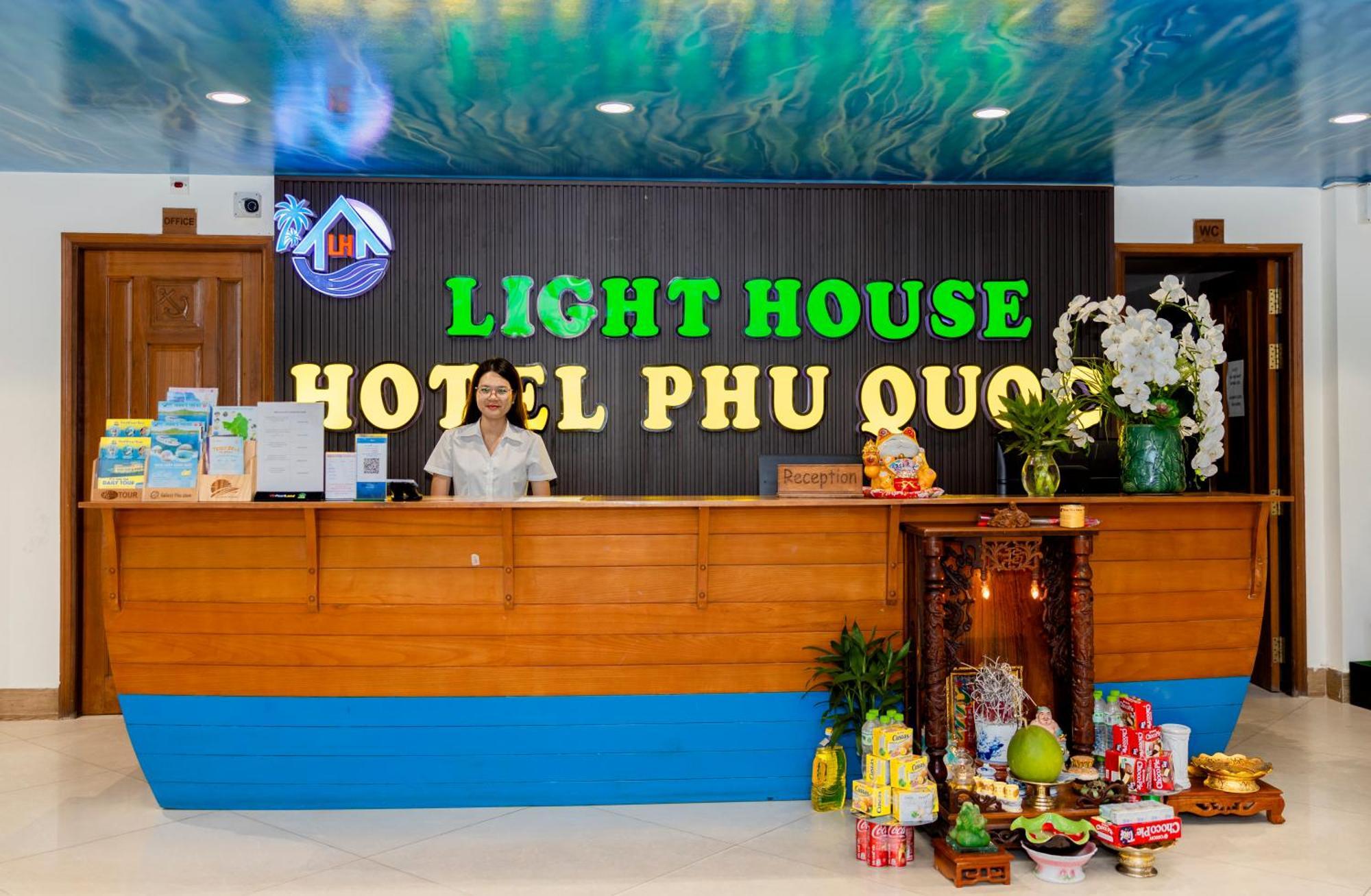 Khách sạn Lighthouse 3*