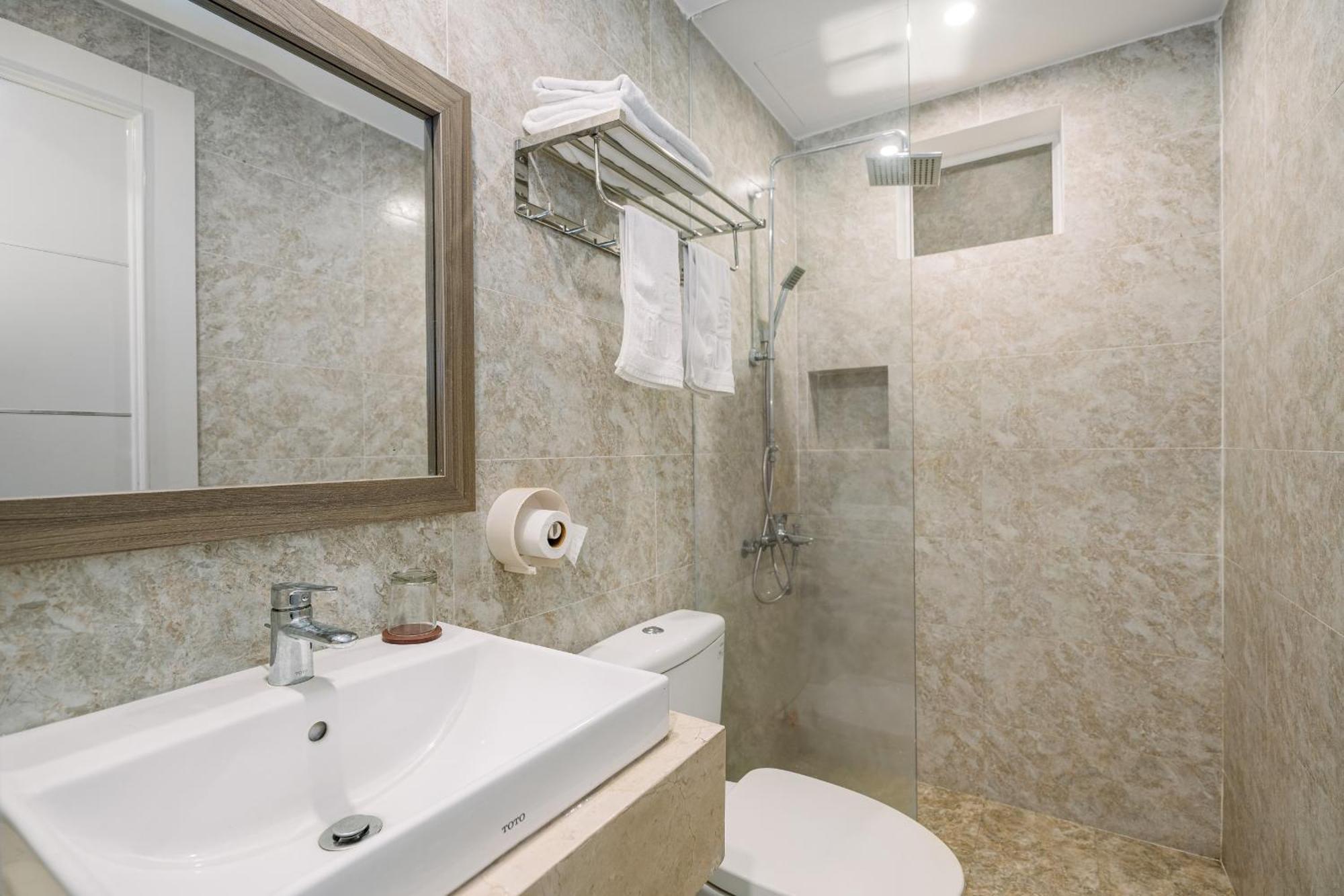 Khách sạn Eros 2*
