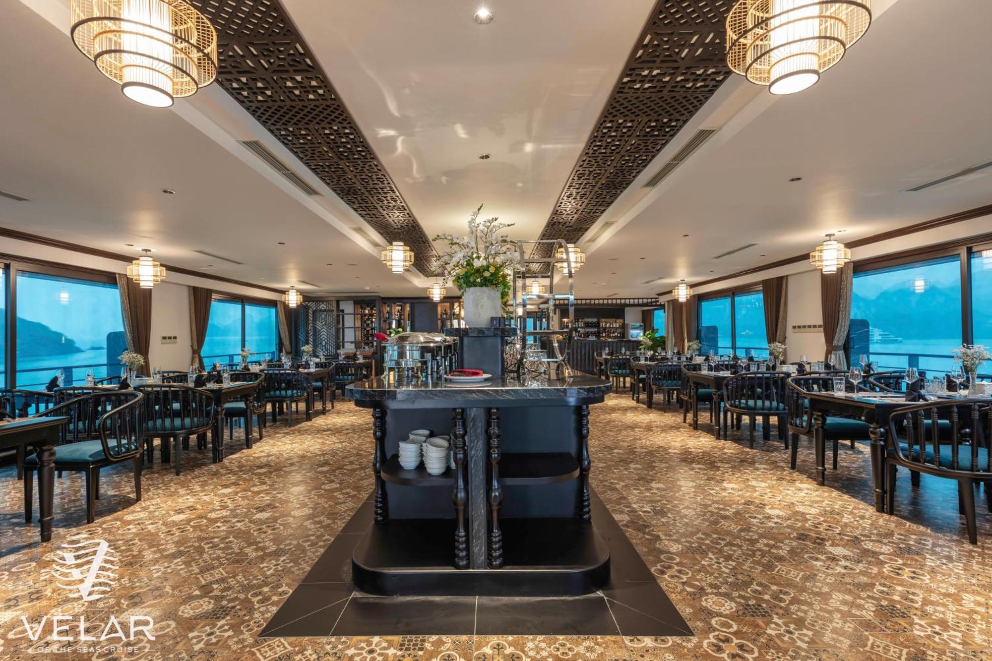 Velar Of The Sea Botel 5*
