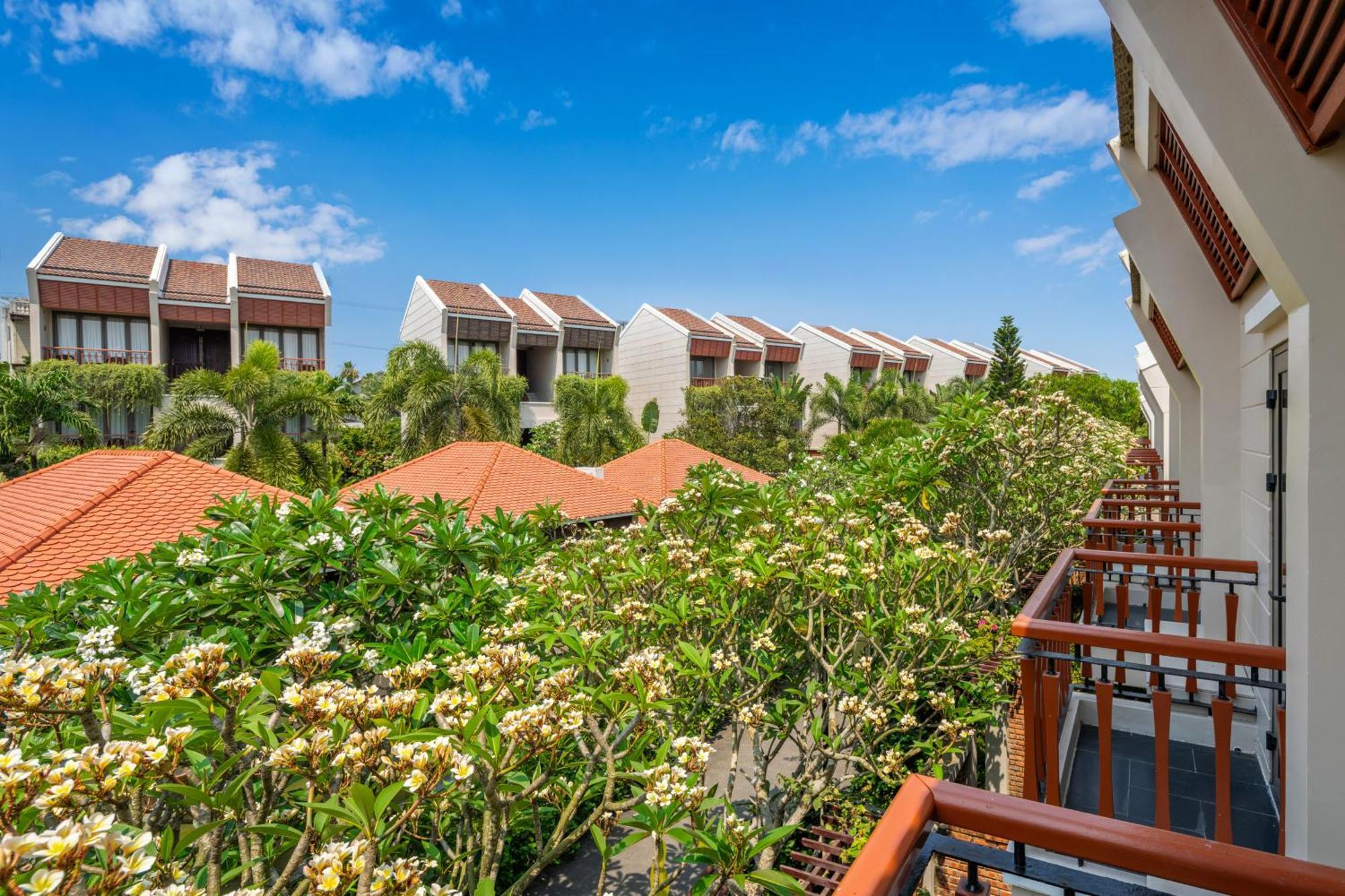 Silk Sense River Resort 5*