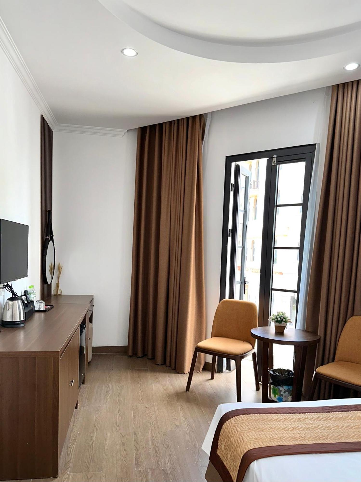 Vinh Khang 3* Ha Long
