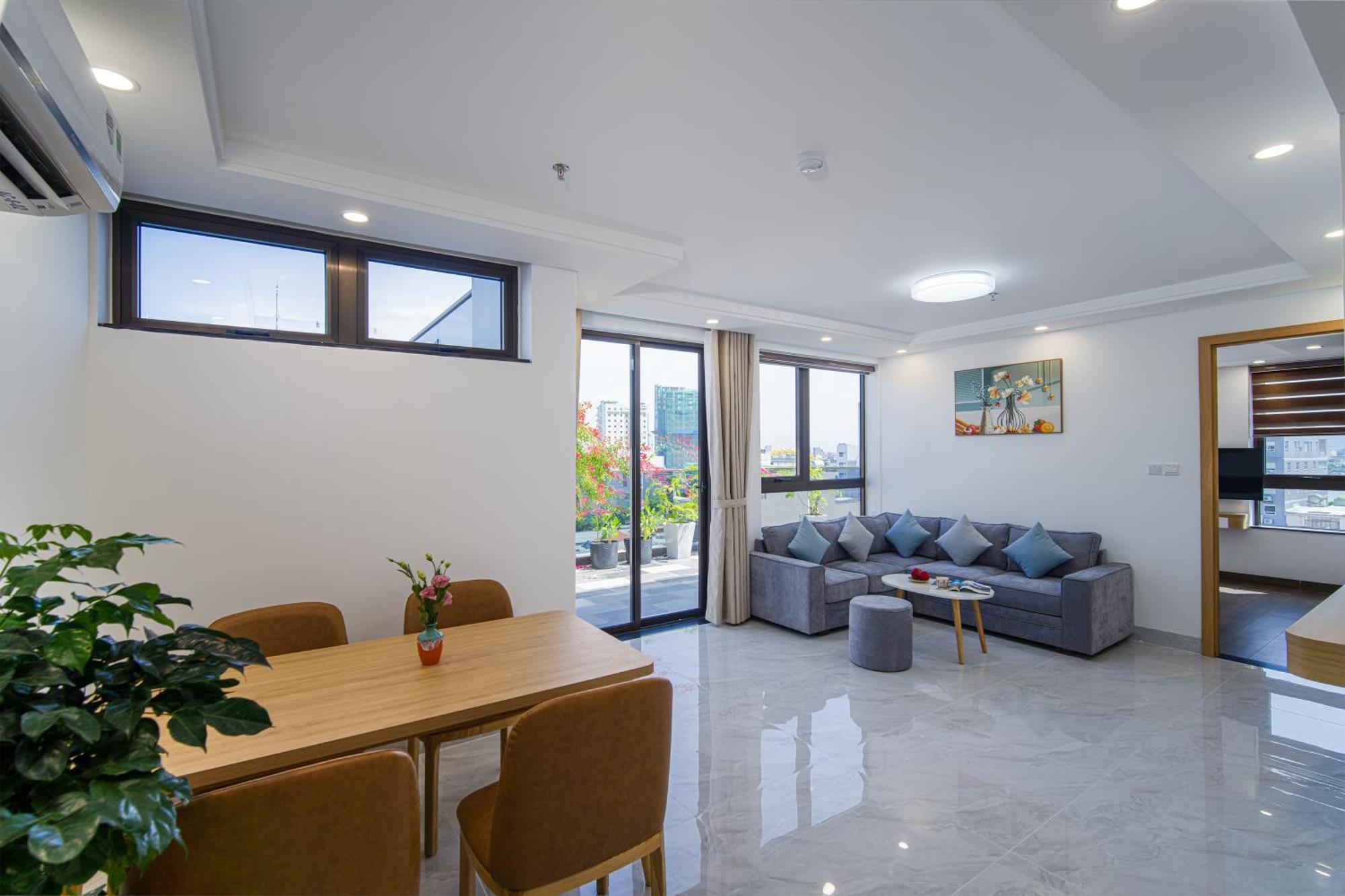 Hsuites Riverside And