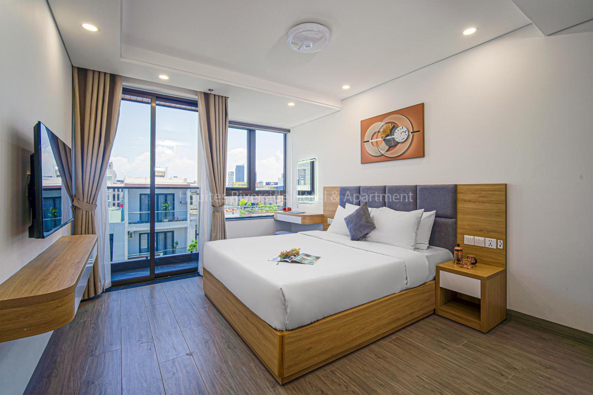 Hsuites Riverside And