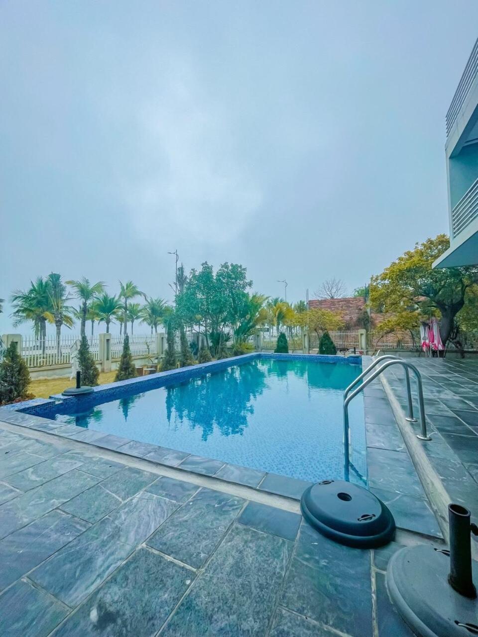 Chuoi 9 Ngu Tuan Chau - San Vuon - Be Boi Rong - View Bien Apartment Ha Long