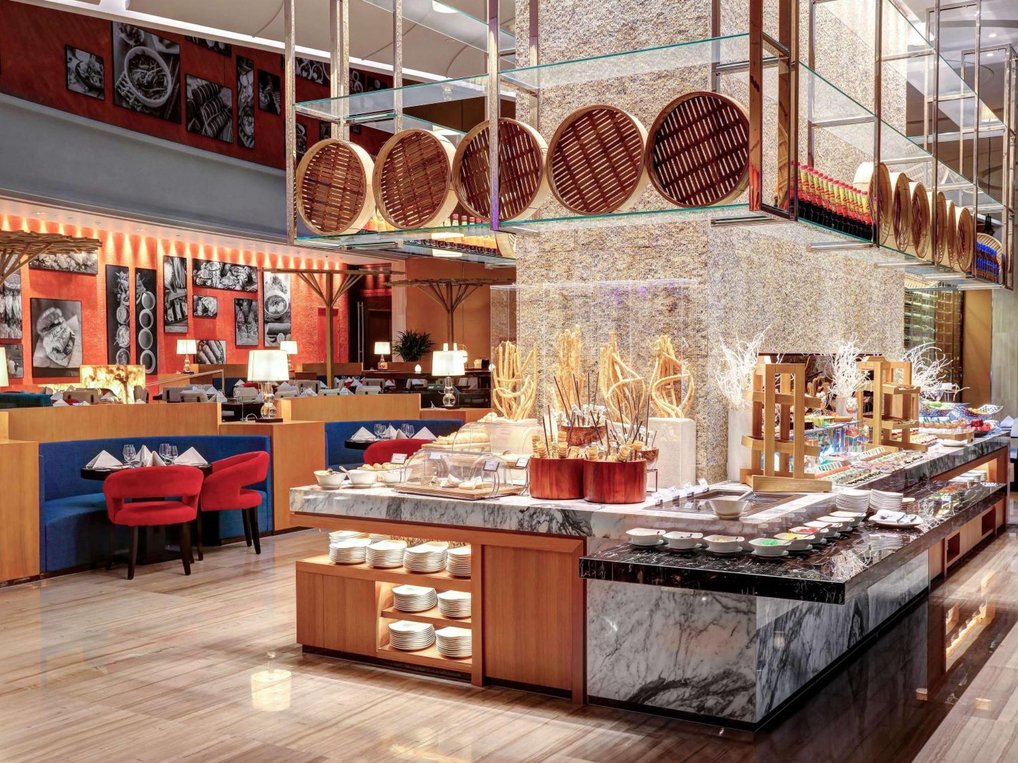 Pullman Hotel 5*