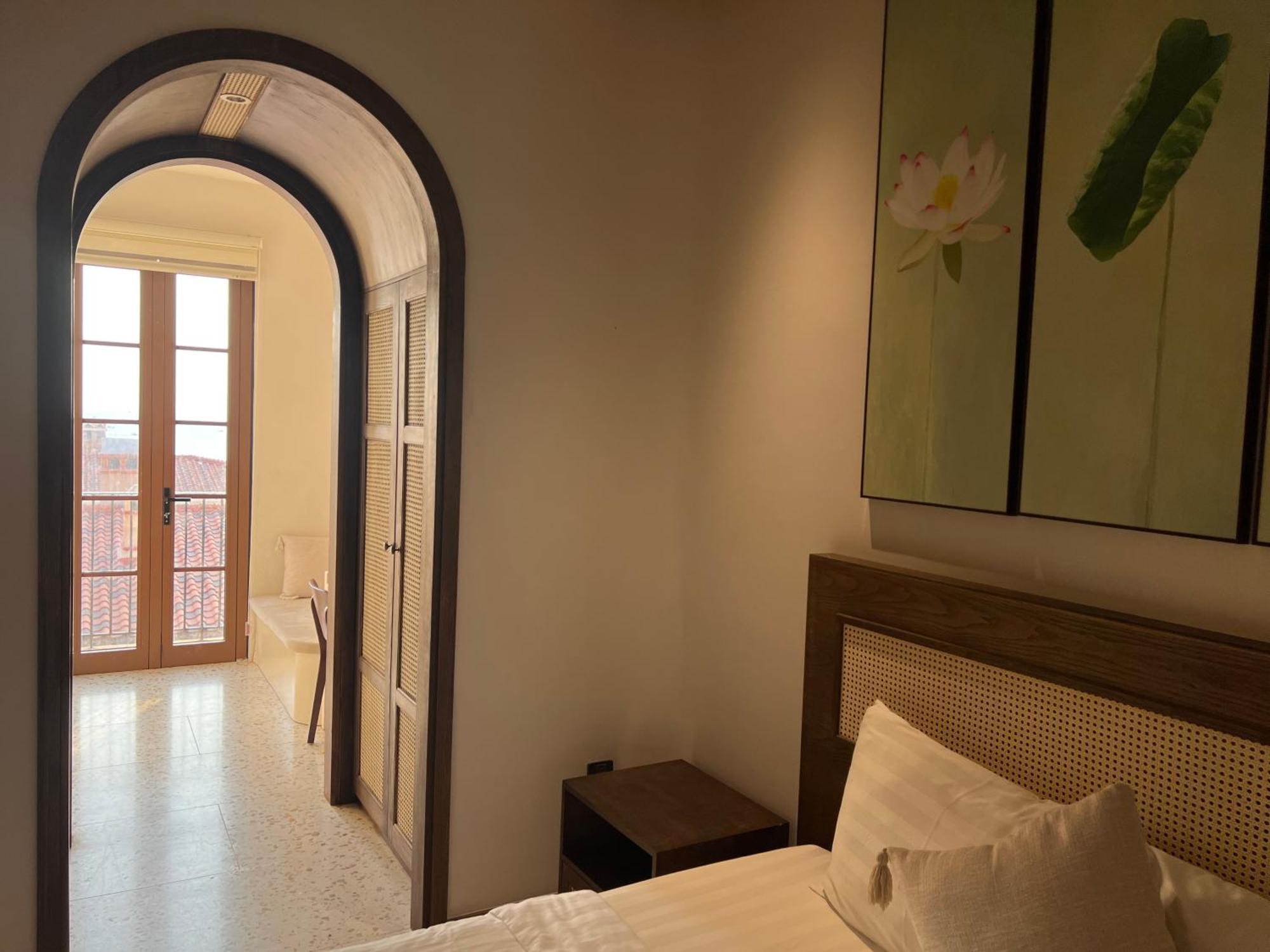 Lotus Cafe Hotel Phu Quoc