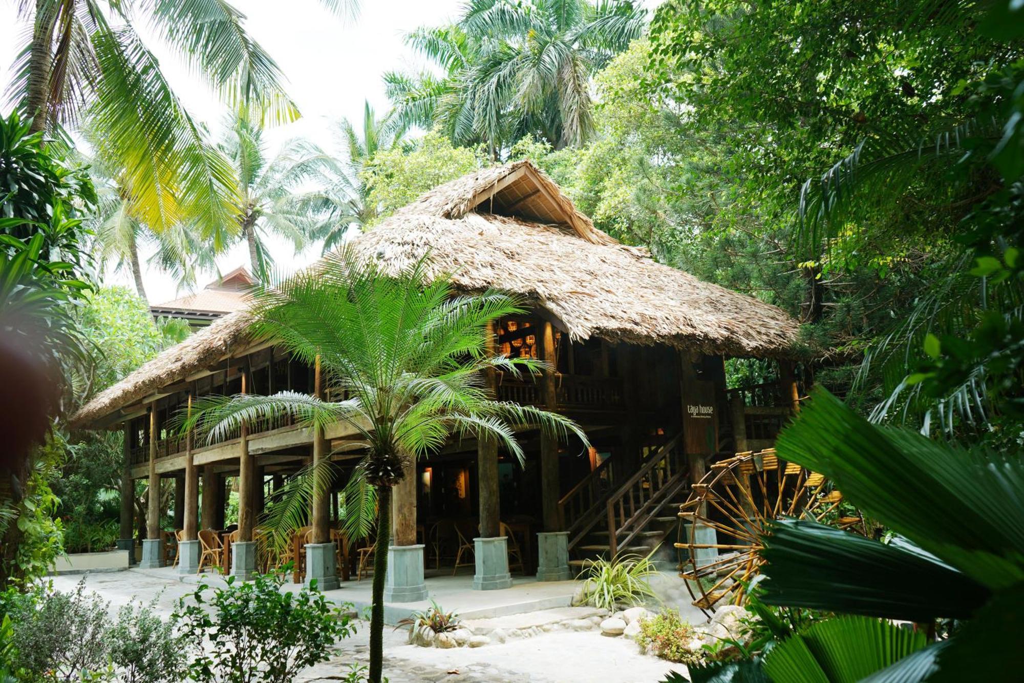 Resort Furama