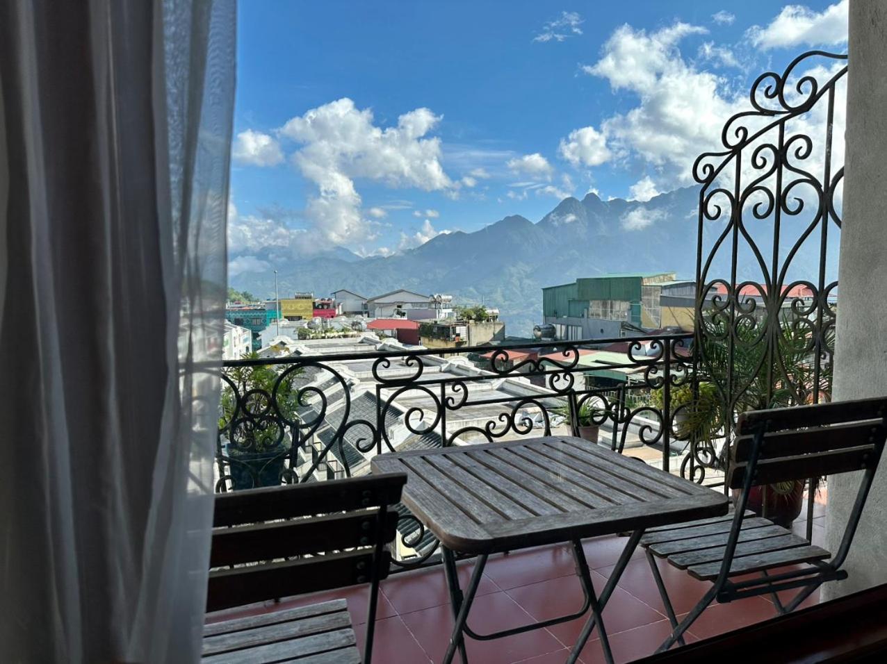 Khách sạn Centre Sa Pa