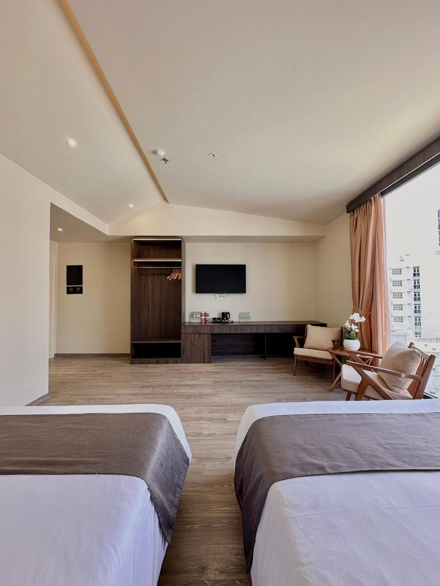 Khách sạn Long Vũng Tàu