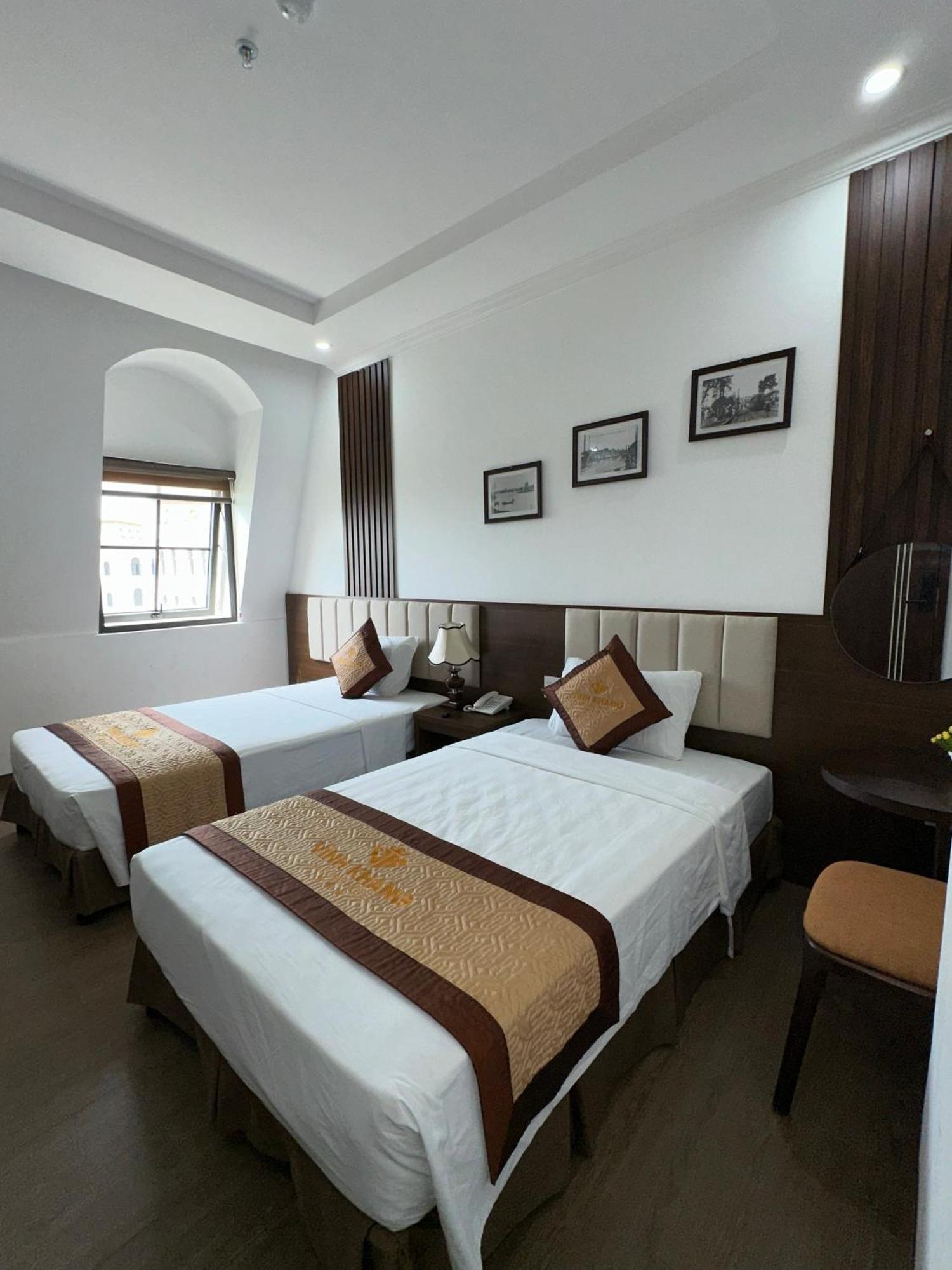 Hotel Vinh Khang 3*