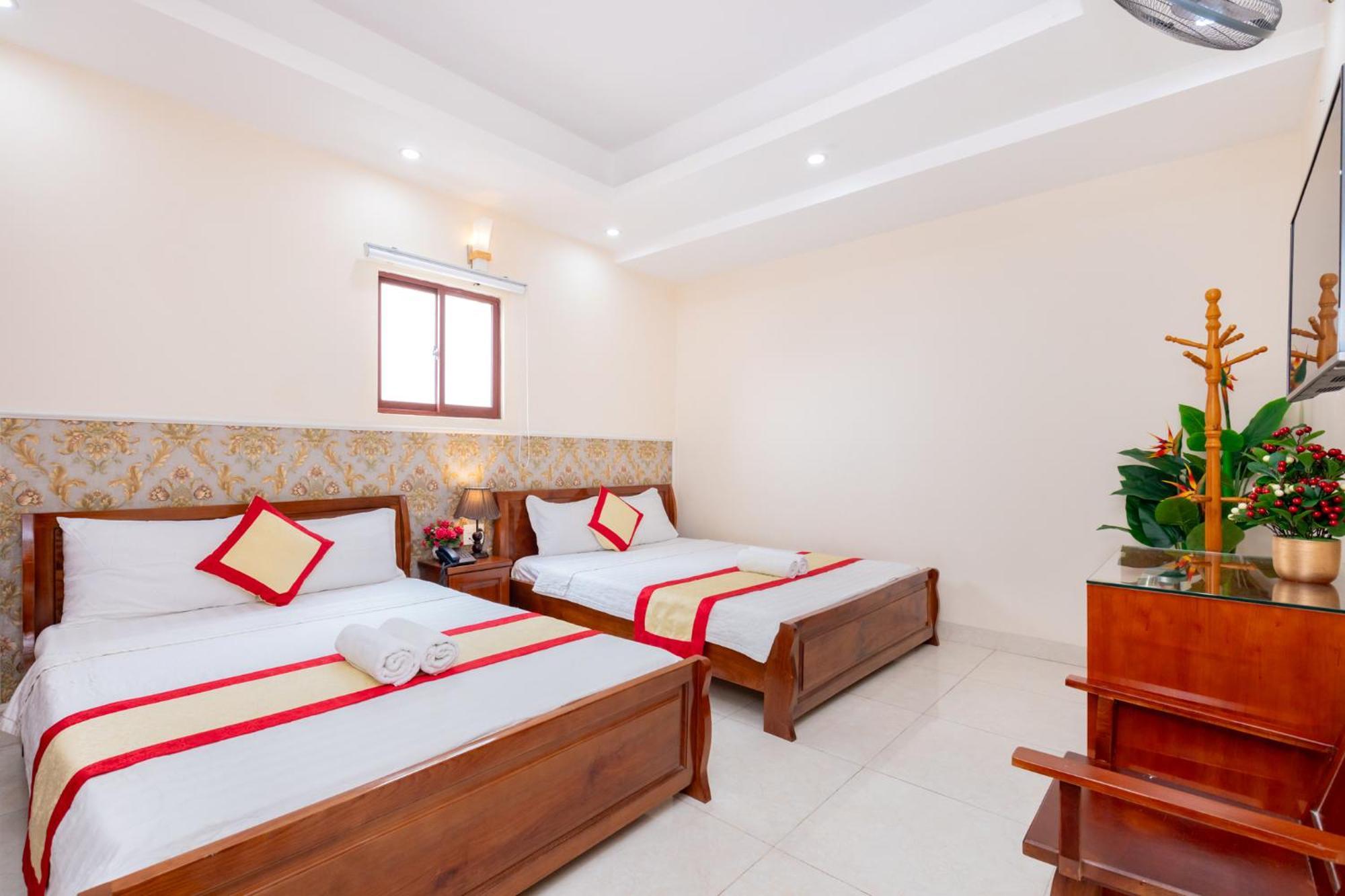 Khách sạn Bien Vang