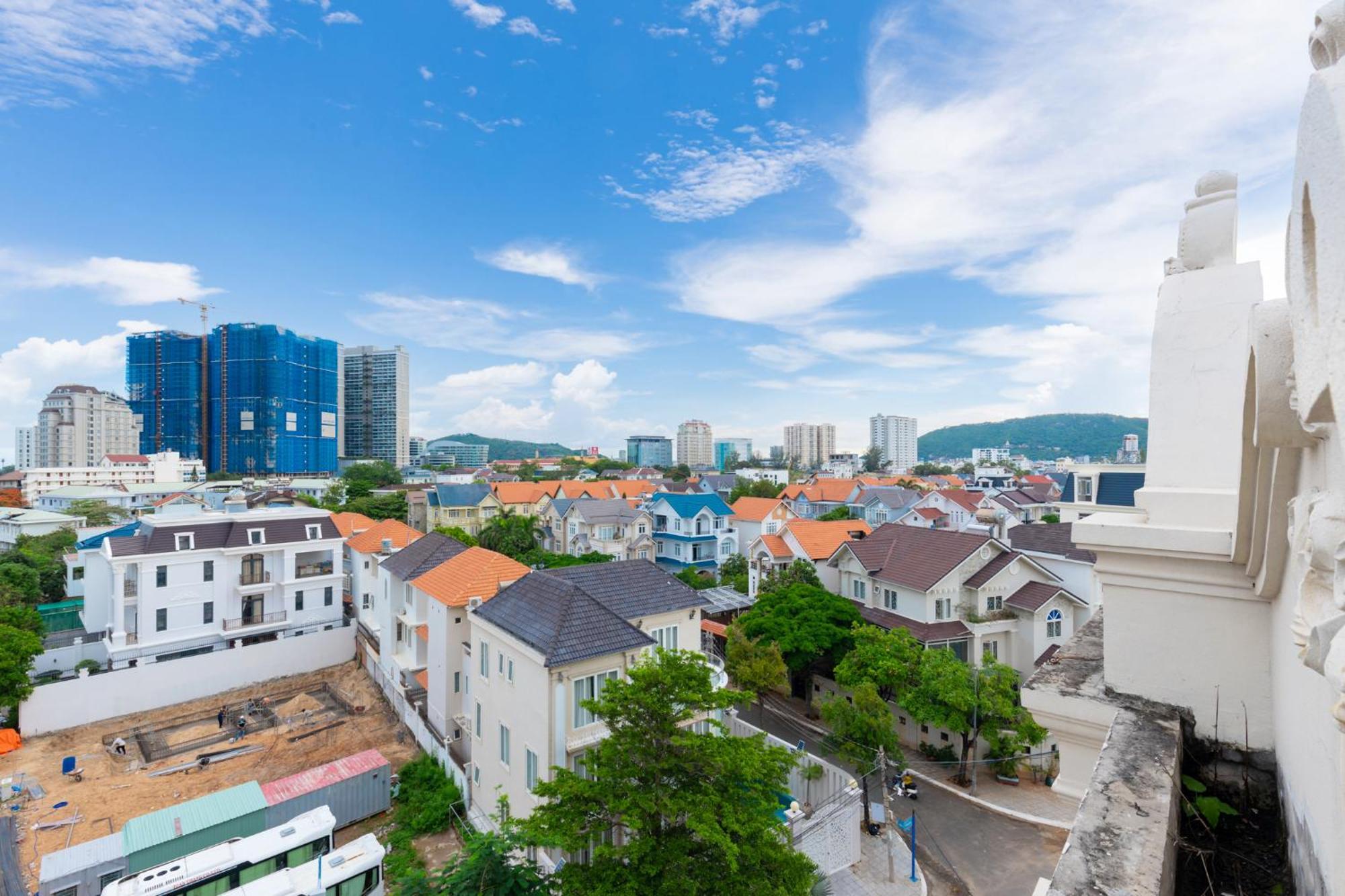 Bien Vang Khách sạn 2*