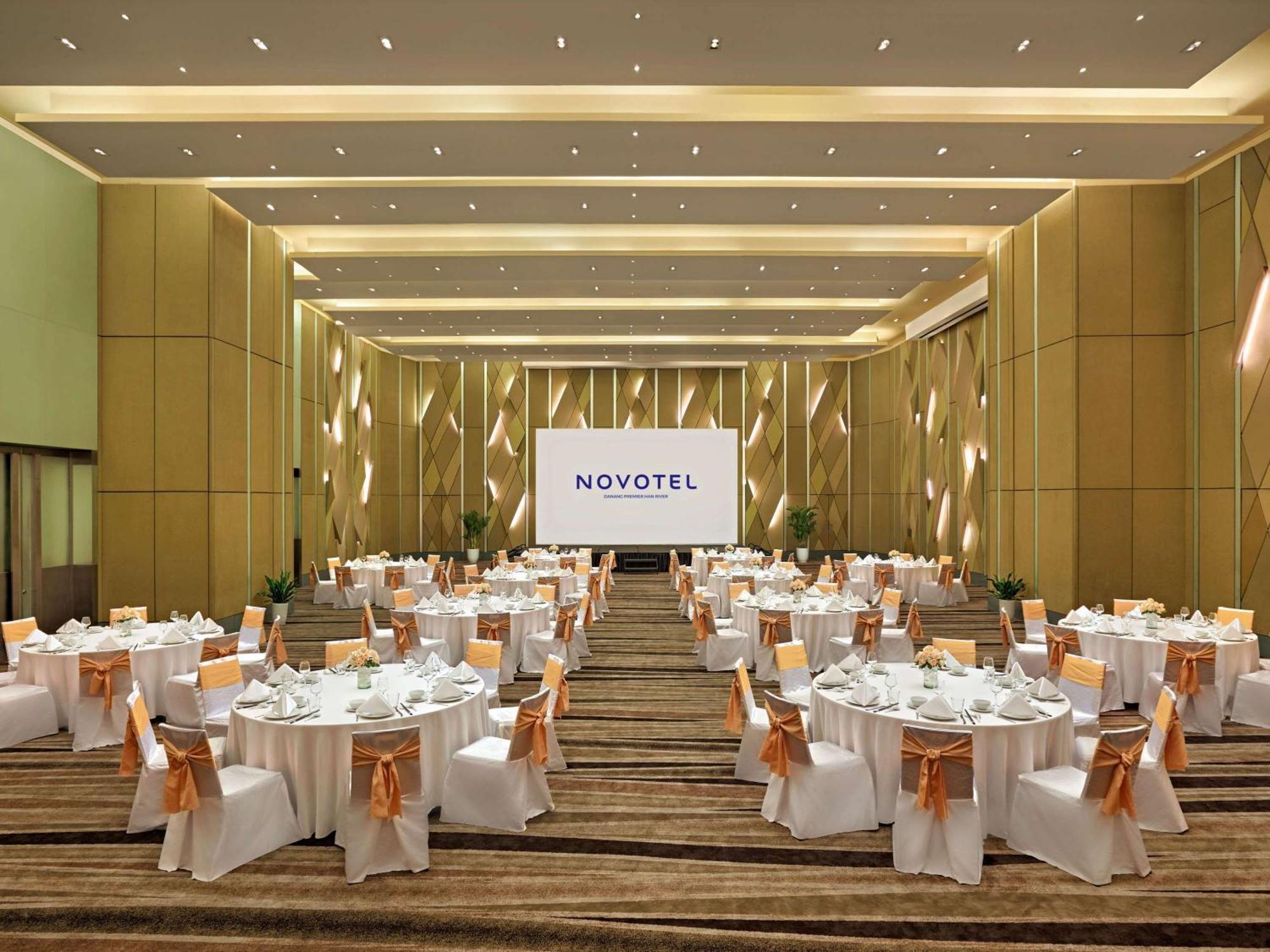 Novotel Premier River Hotel 5*