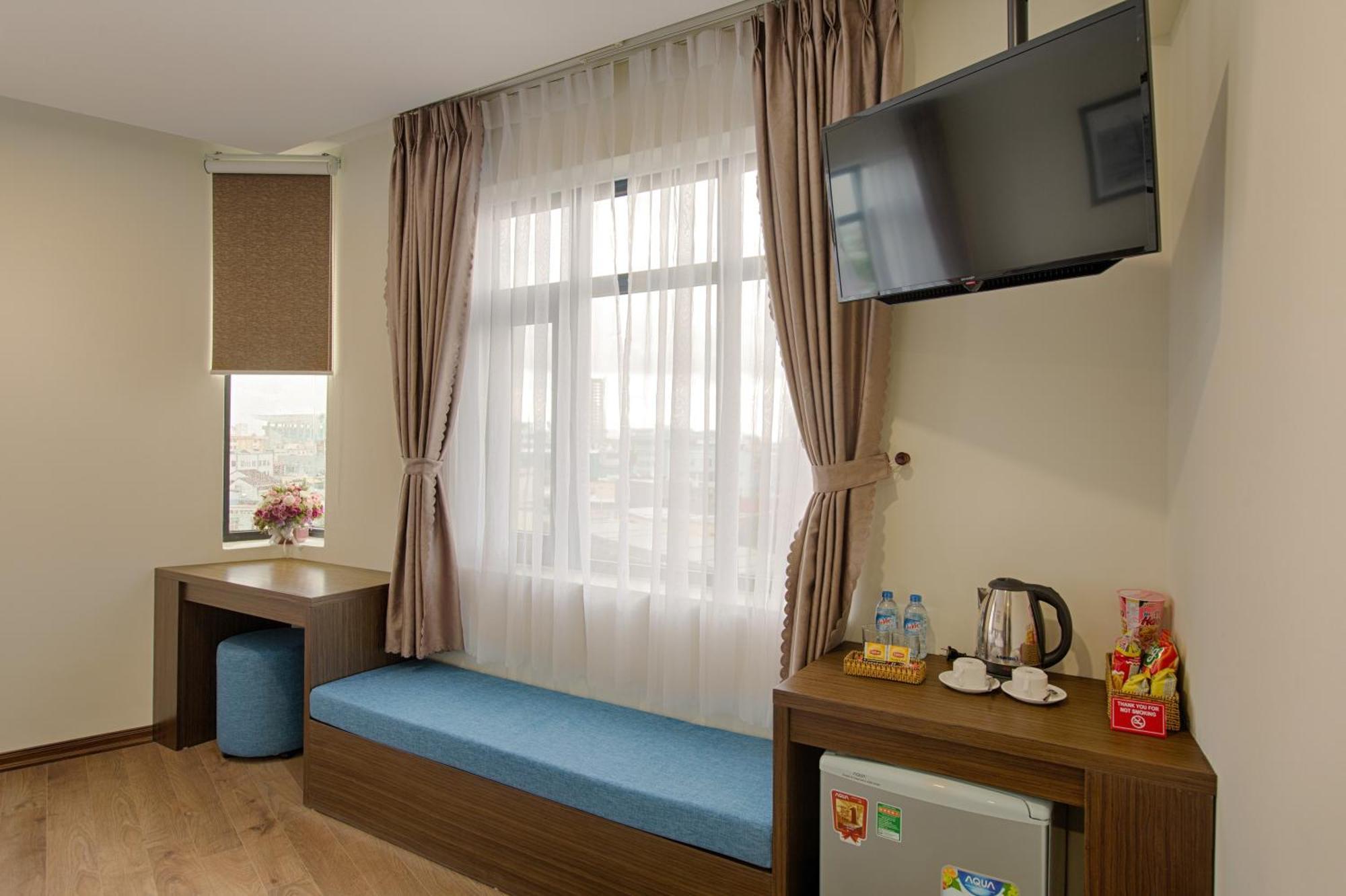 & Hotel