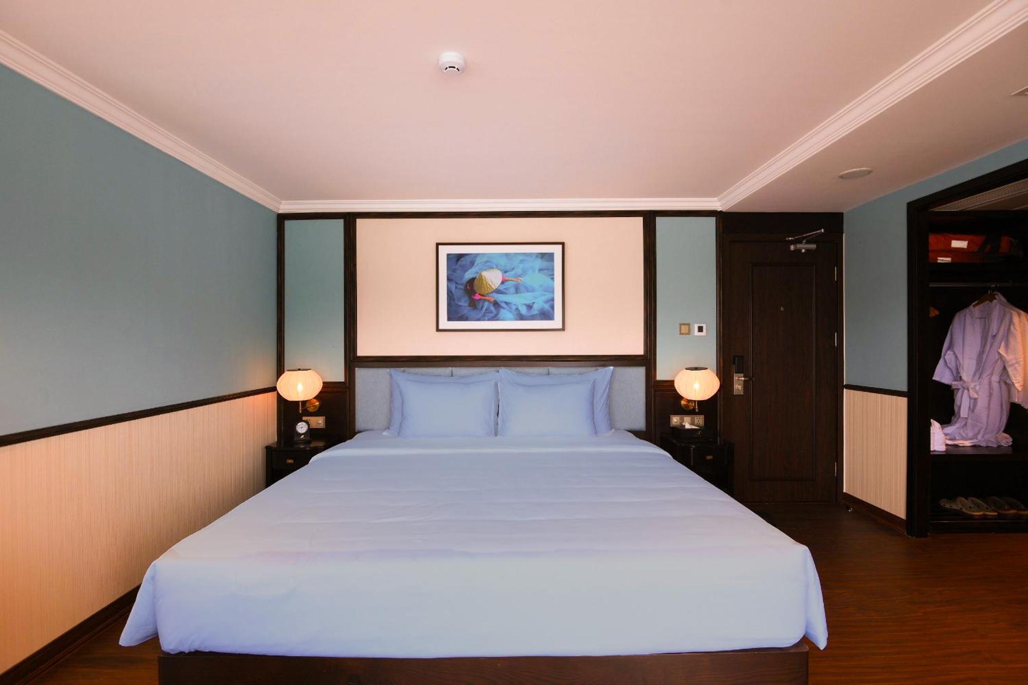 Halong Capella Cruise - Member Of Lyra Cruise Collection 5*