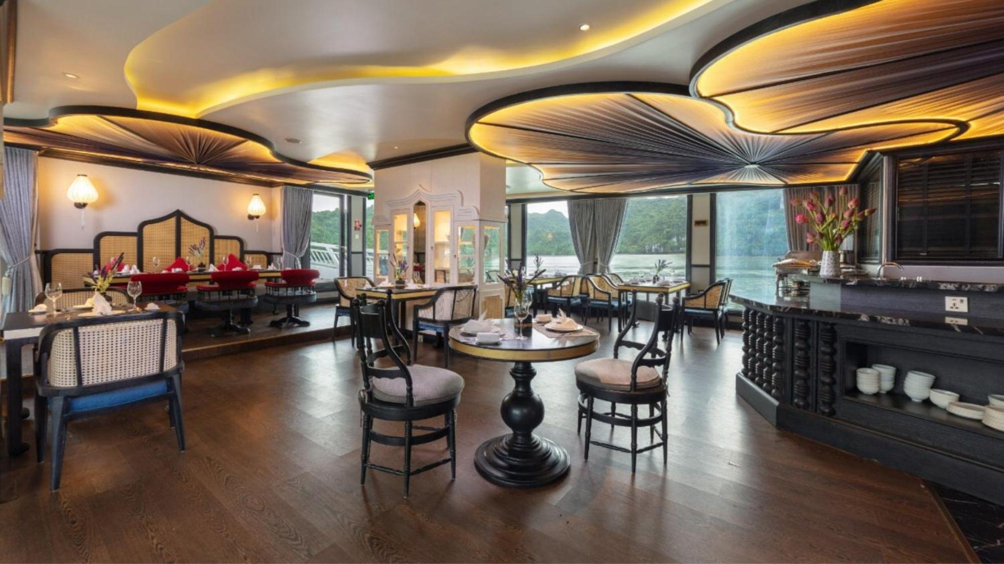 Lotus Elegance Cruise 5* Ha Long