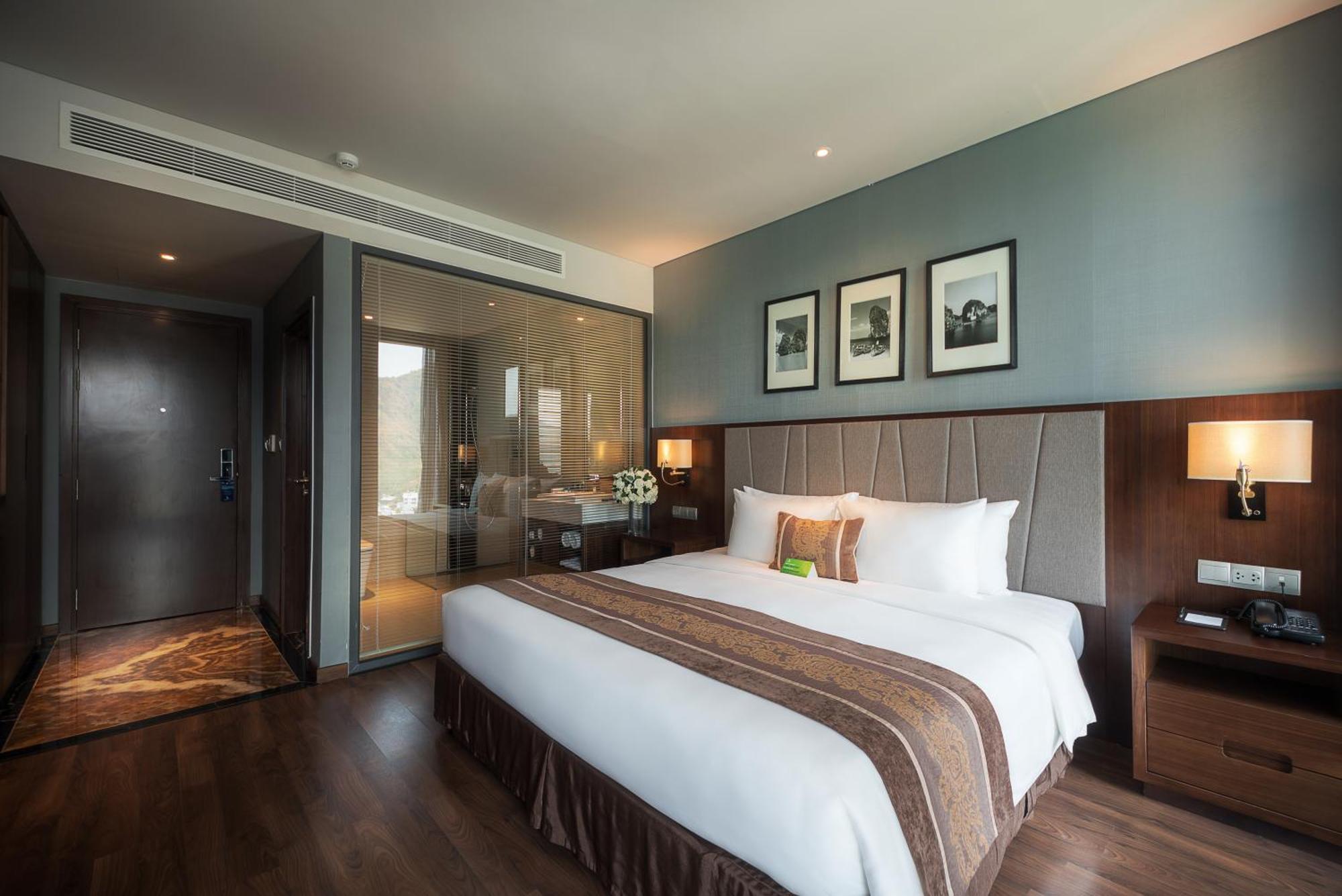 Khách Sạn&spa Boton Blue 5* Nha Trang