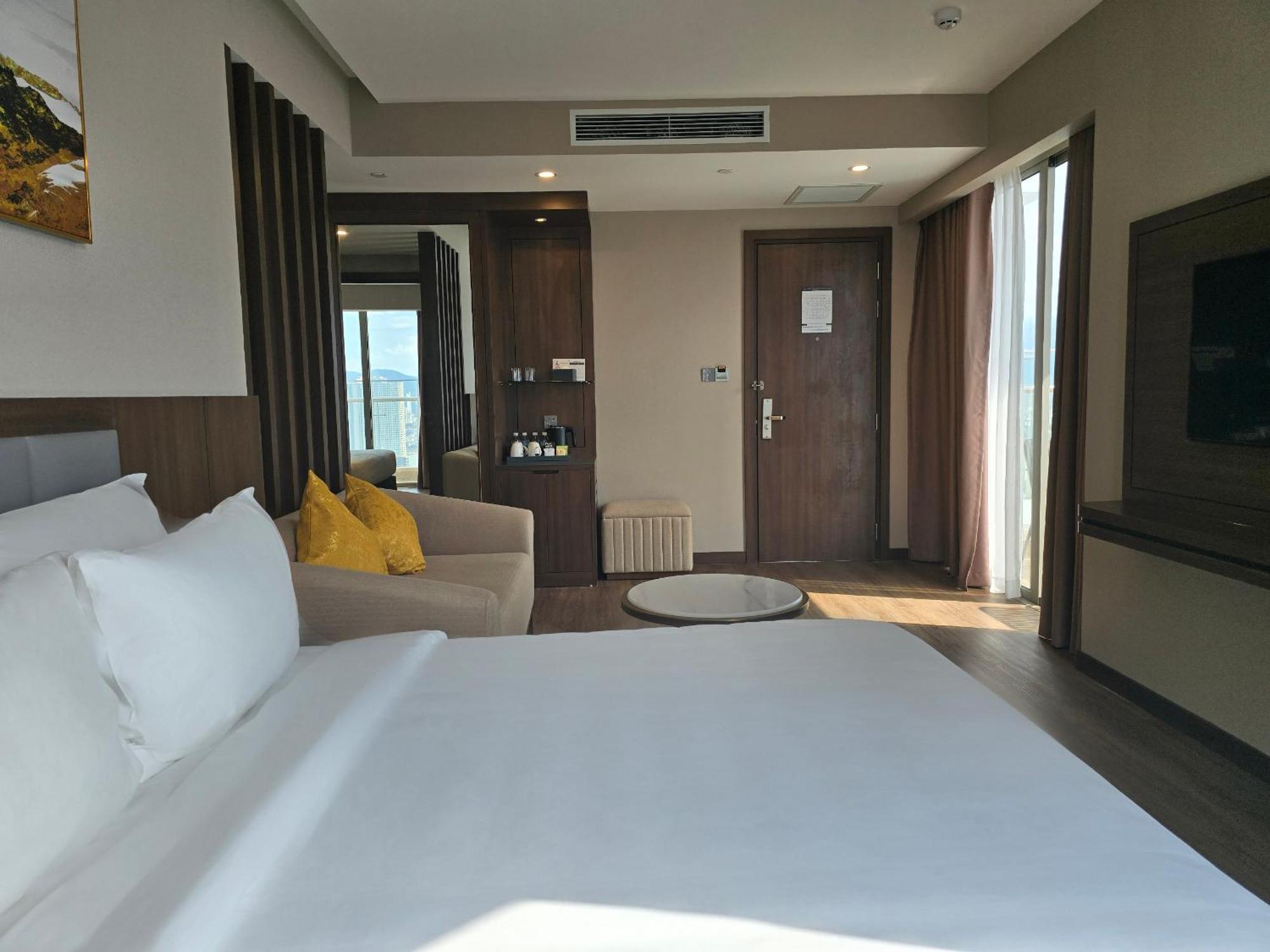 Hotel Annova 5*