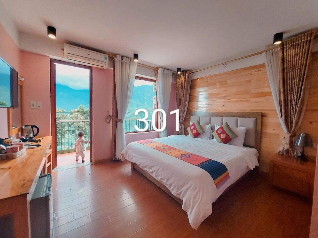 Scenery Hotel