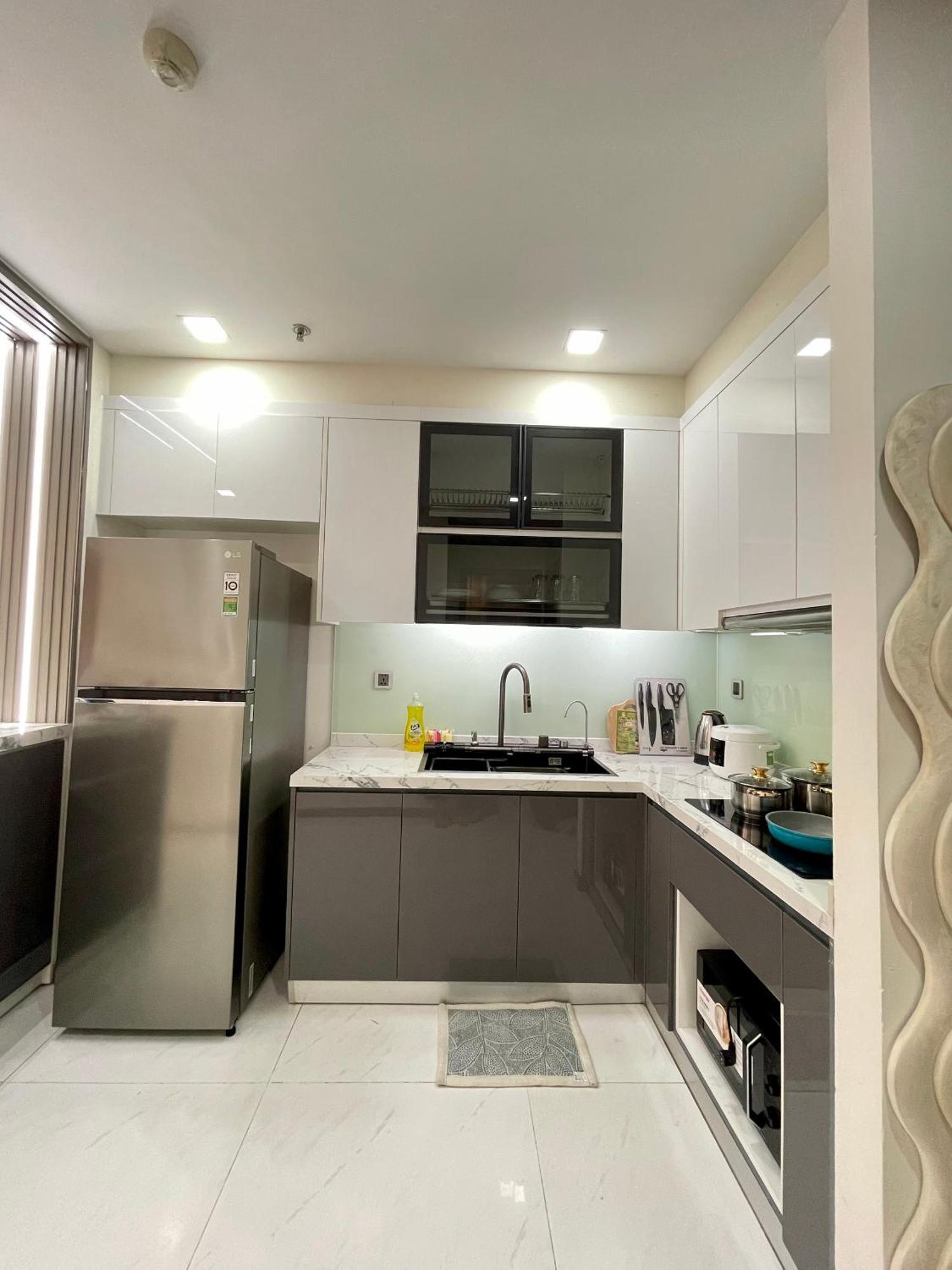 Vinhomes Lux Apartment