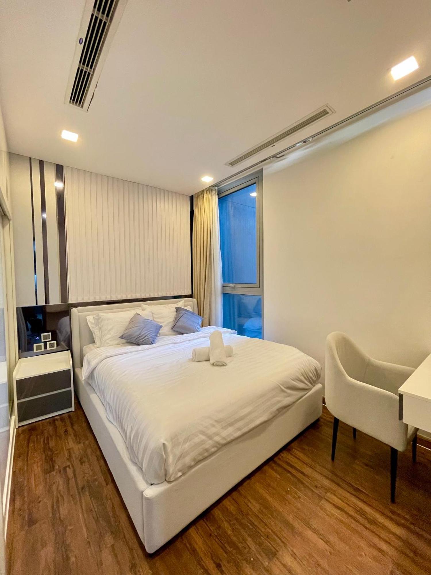 Vinhomes Lux *