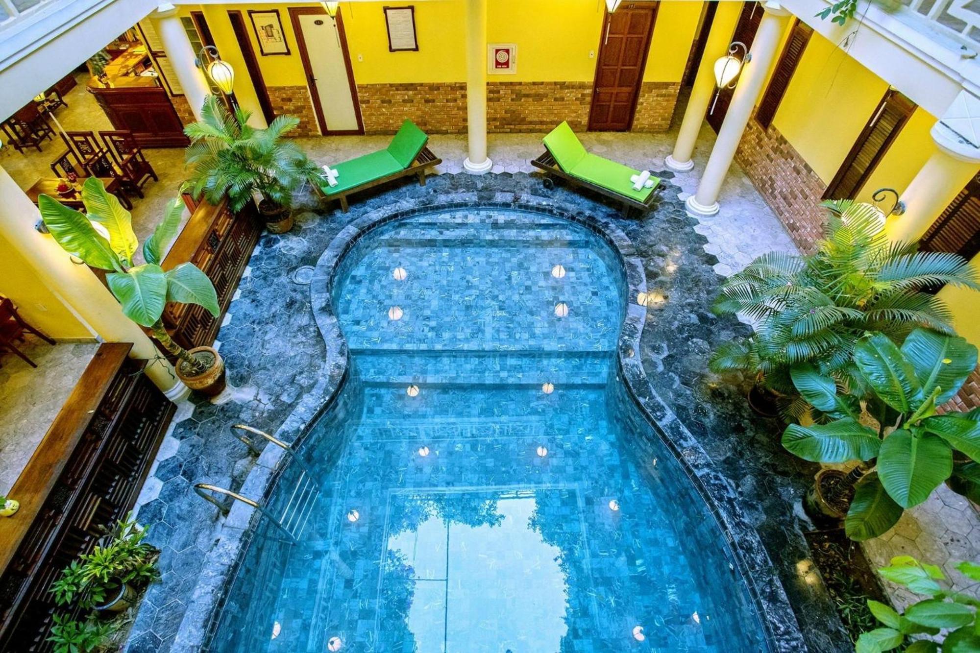 Khách sạn Thanh 1 2*