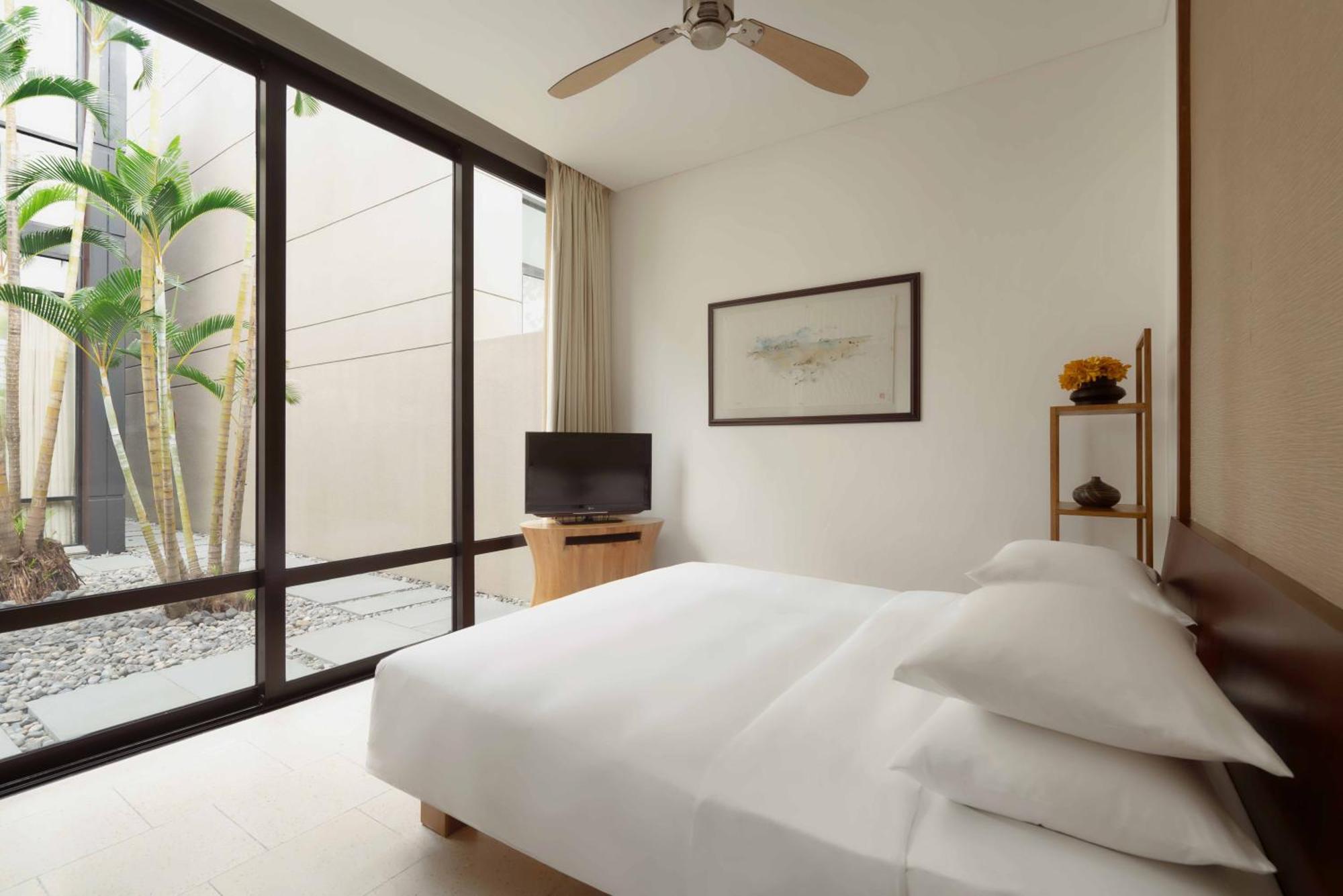 Resort Hyatt Regency And 5*