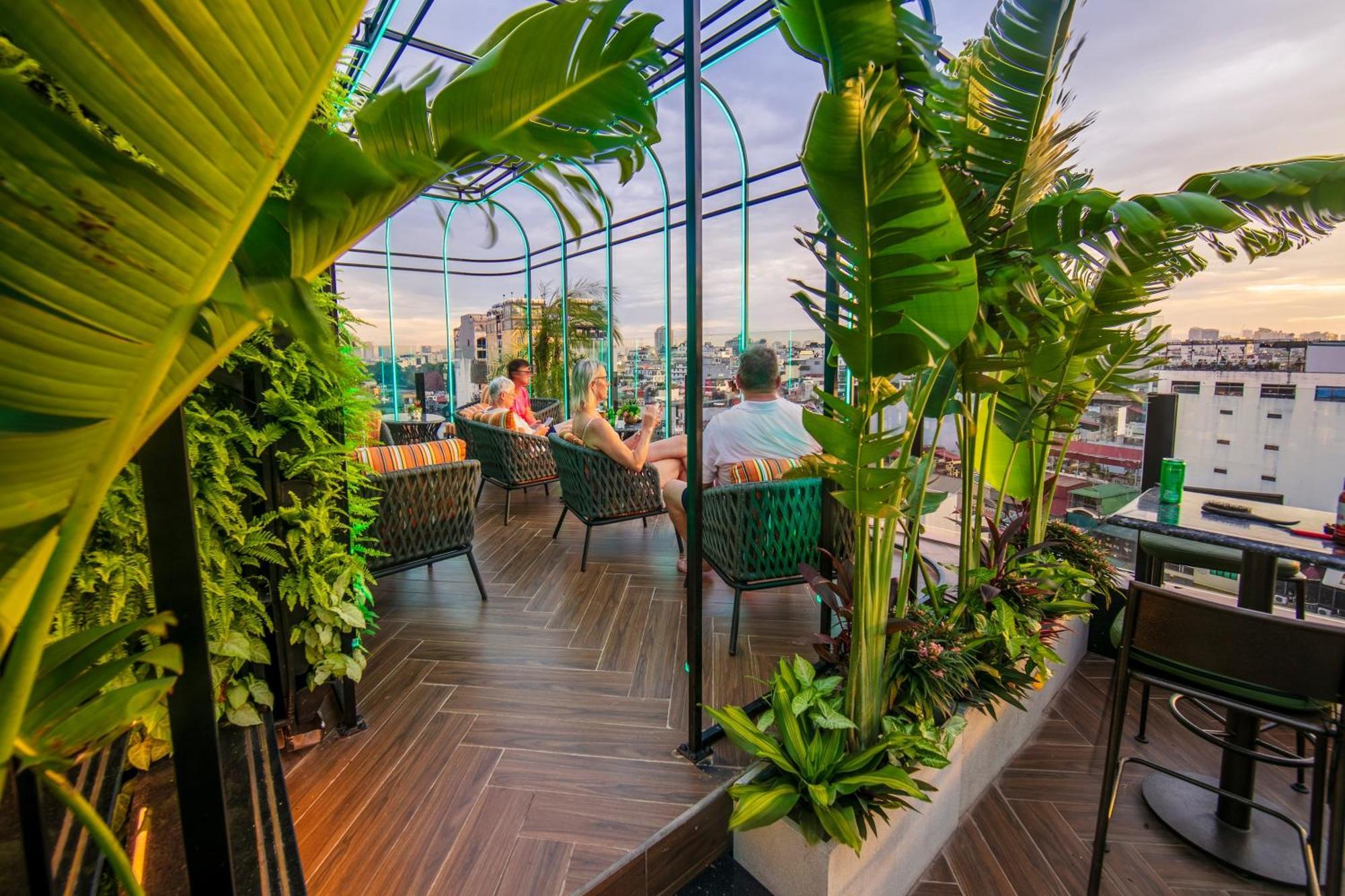 De Crown Hanoi