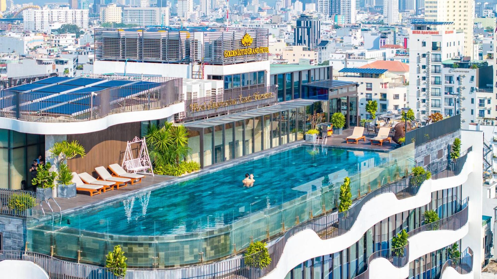 Golden Lotus Grand - Panoramic Rooftop Bar & Daily Afternoon Tea Hotel 4*