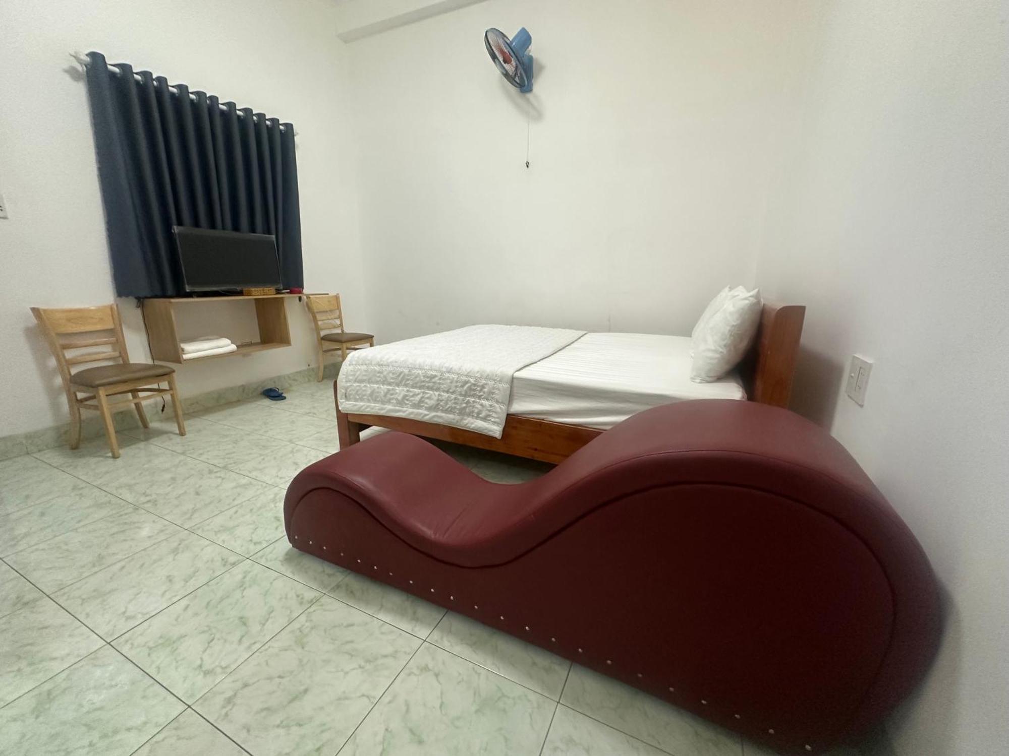 New Hotel *