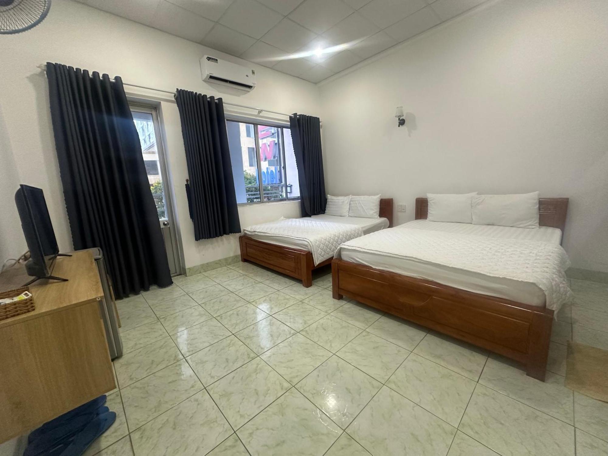 New Hotel *
