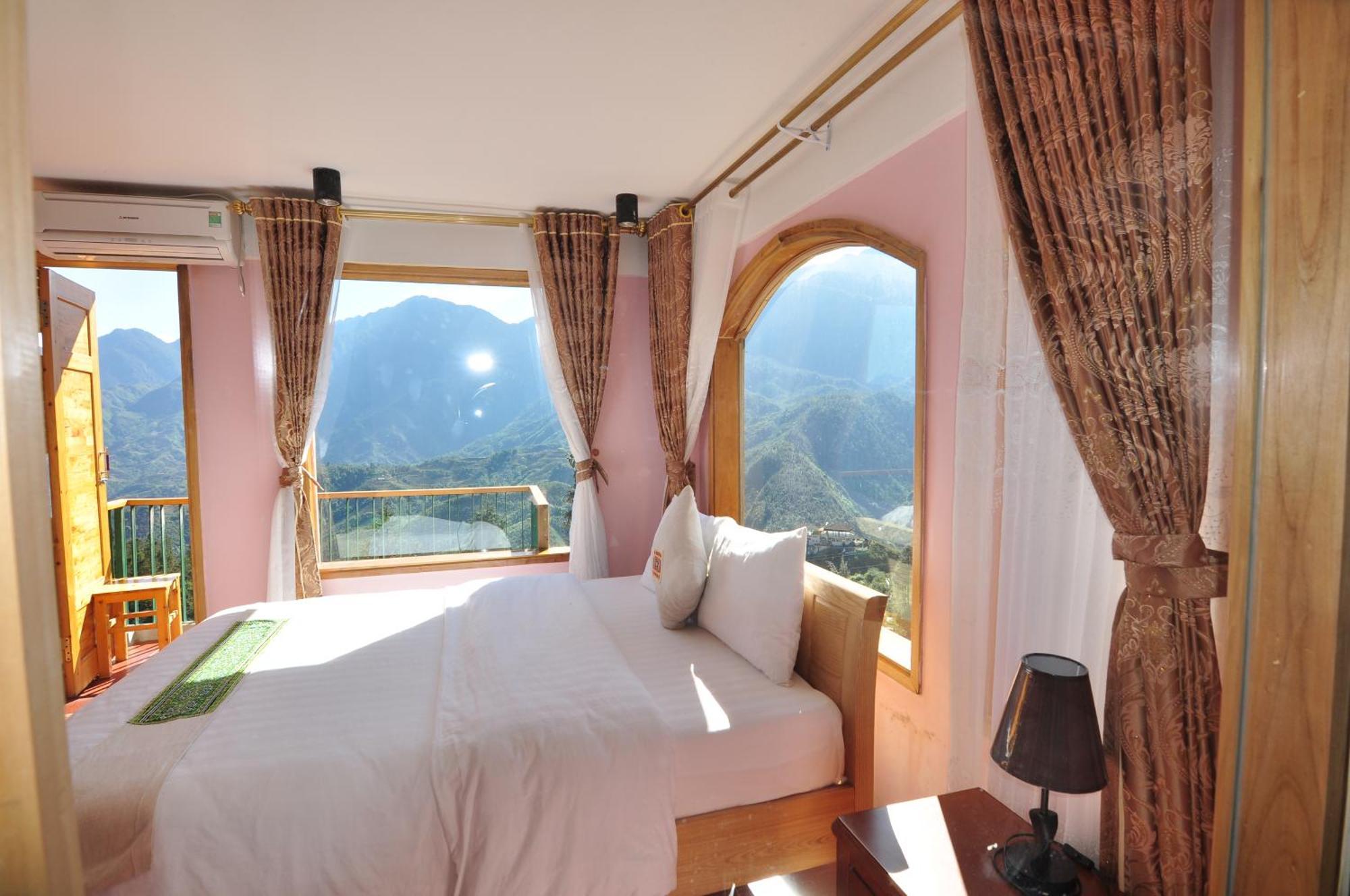 Hotel Scenery 2*